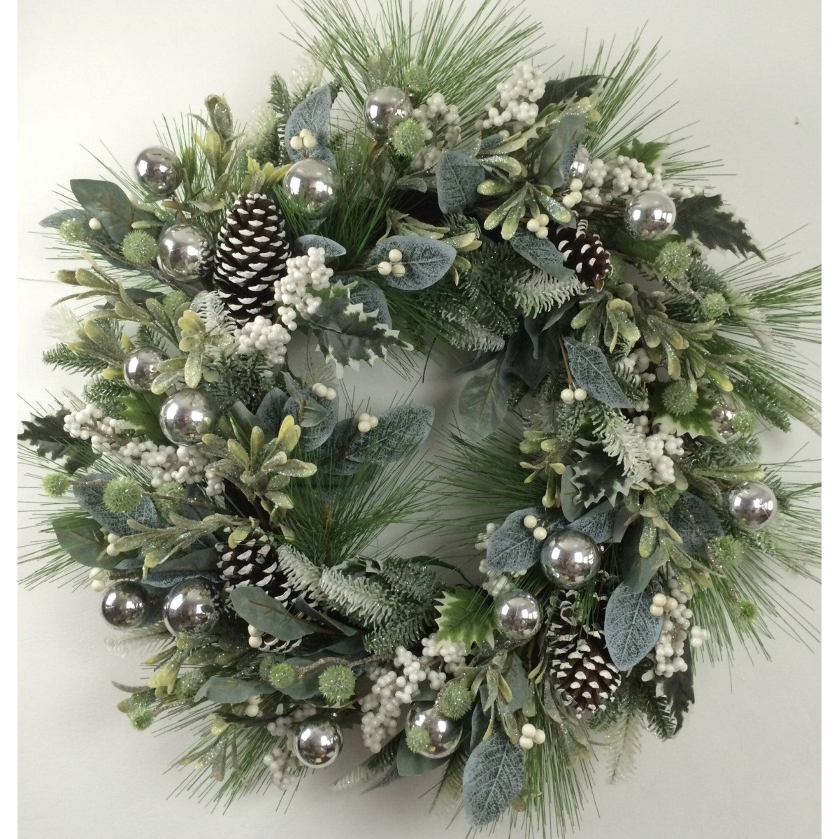 AI-FL7066-Q04 30 in. Frosted Green with Pinecones&44 White Berries & Silver Ornaments Wreath - Set of 4
