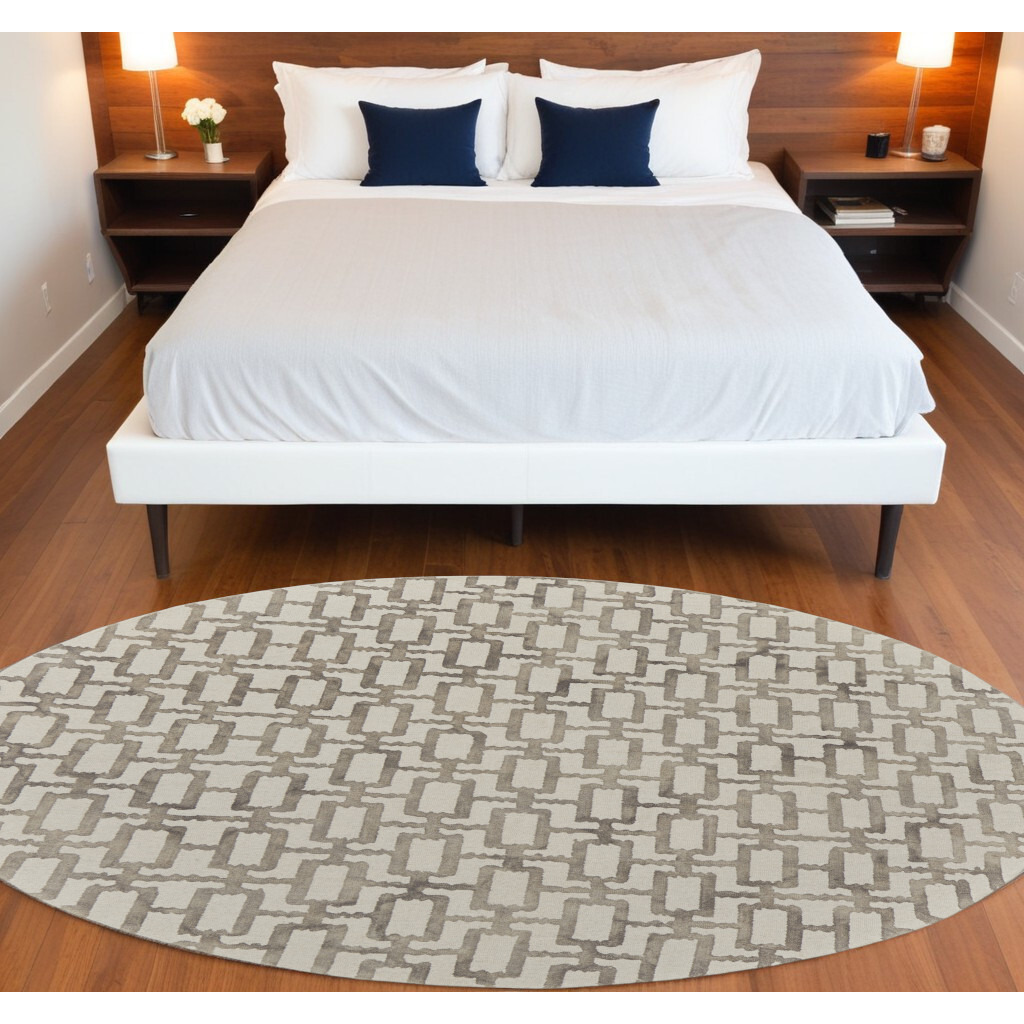 10' Ivory and Tan Round Trellis Hand Tufted Area Rug