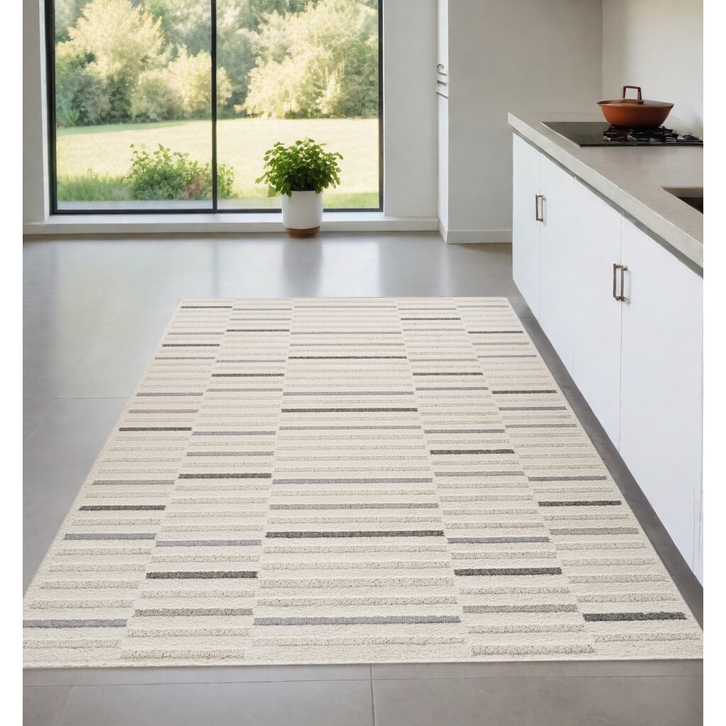 4' X 6' Gray and Cream Abstract Distressed Area Rug