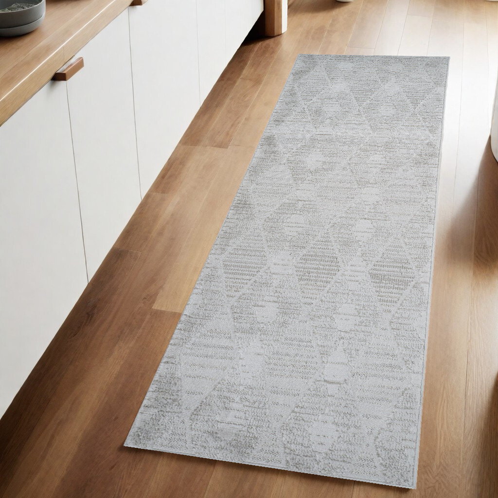 8' Gray Geometric Distressed Area Rug