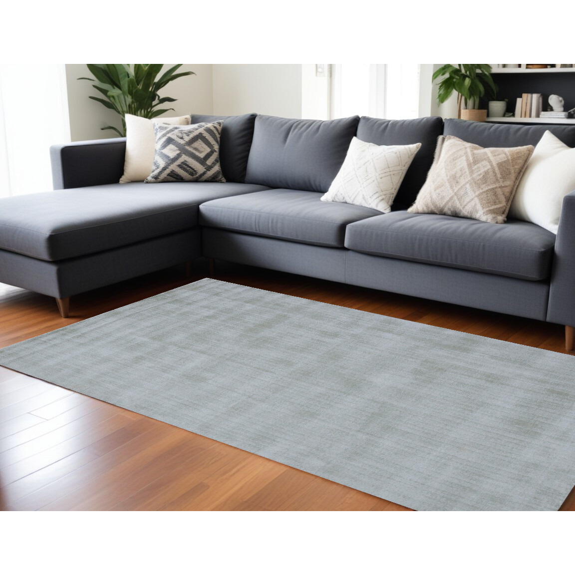 9' X 12' Green Hand Loomed Area Rug