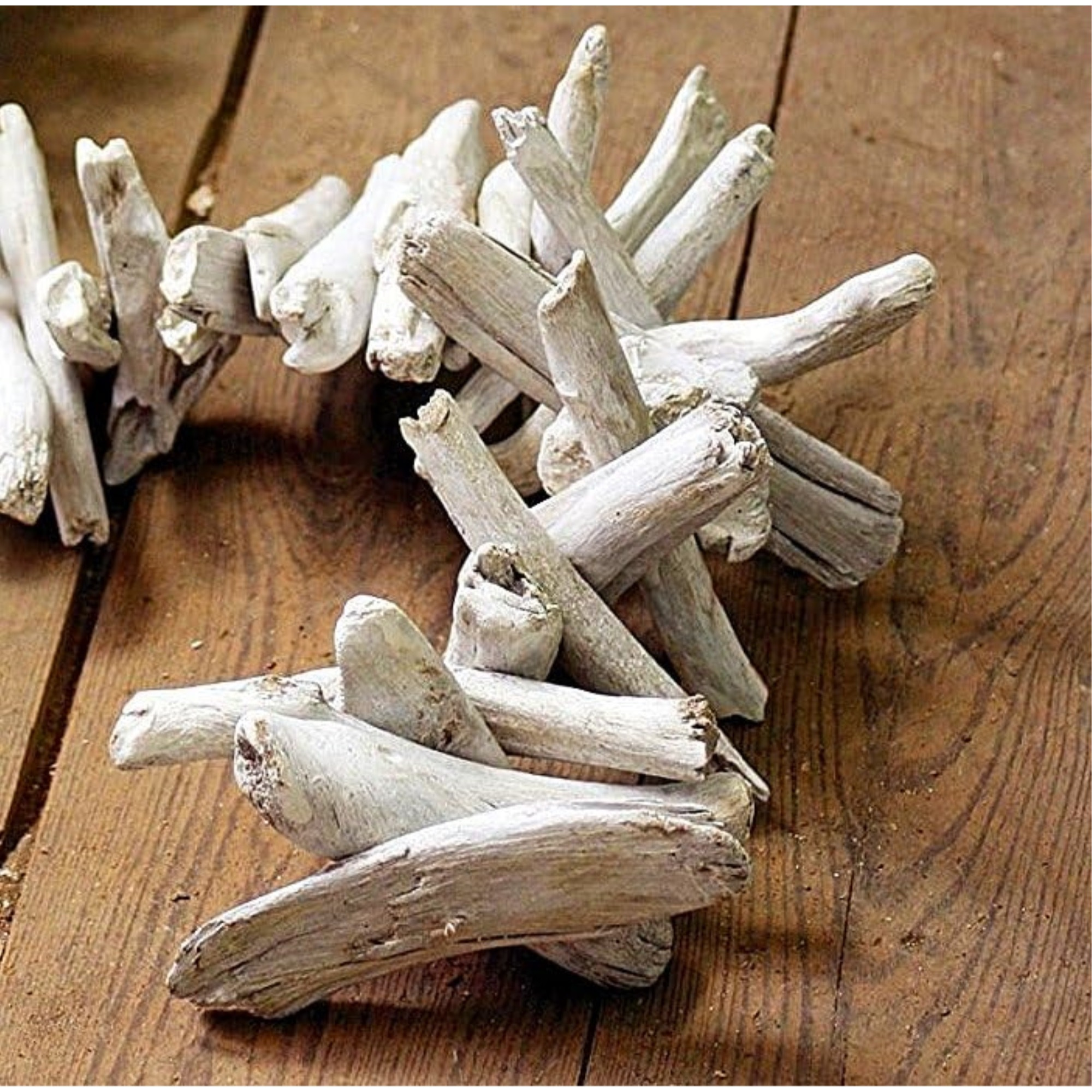 WHITE-WASHED DRIFTWOOD GARLAND