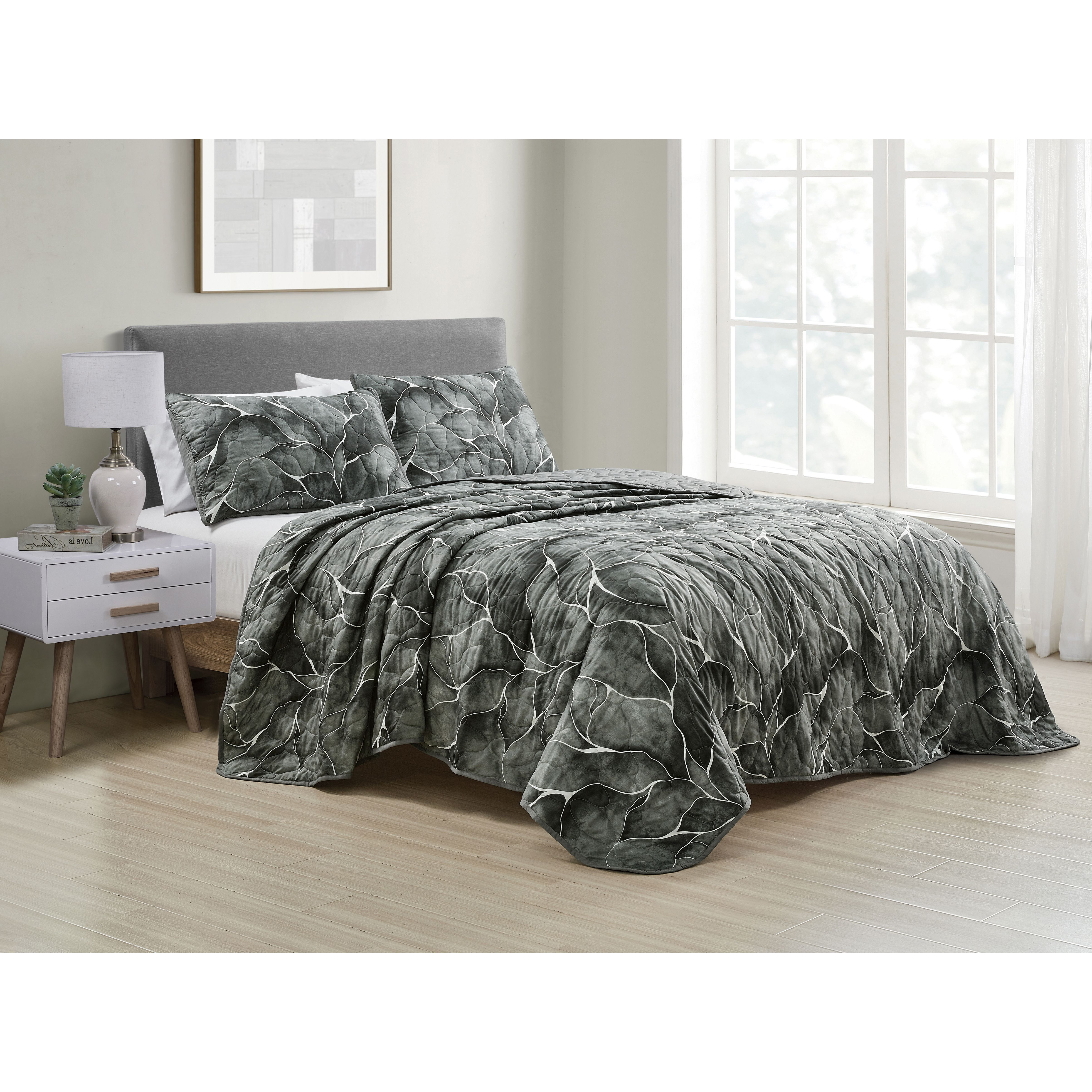 Arelli 3 piece bedspread