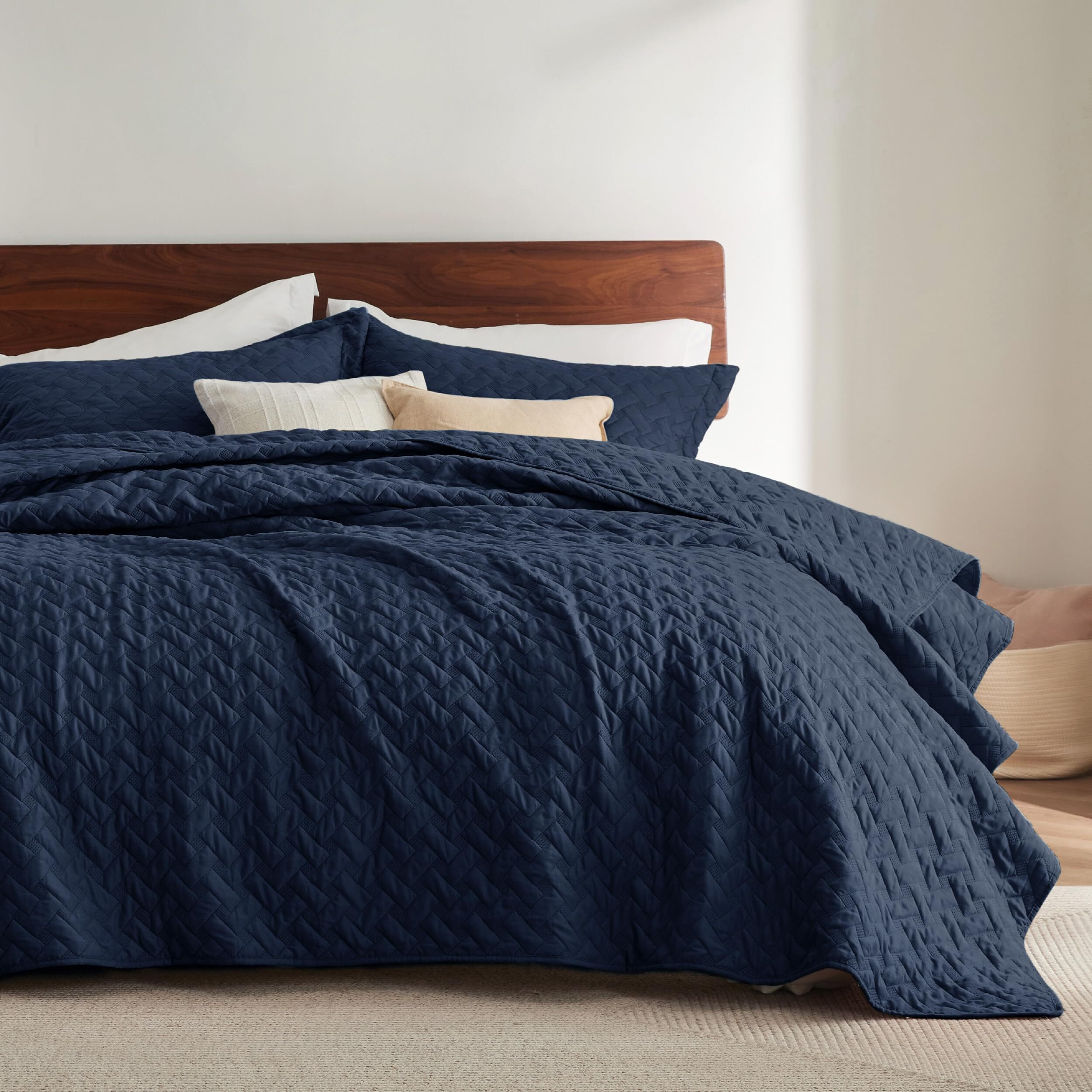 Bedsure Quilts King Size - Lightweight Bedspreads King Size With Basket Weave Pattern, Soft Quilt Bedding Set, Navy Comforter Set Coverlet For All Seasons With 2 Pillow Shams