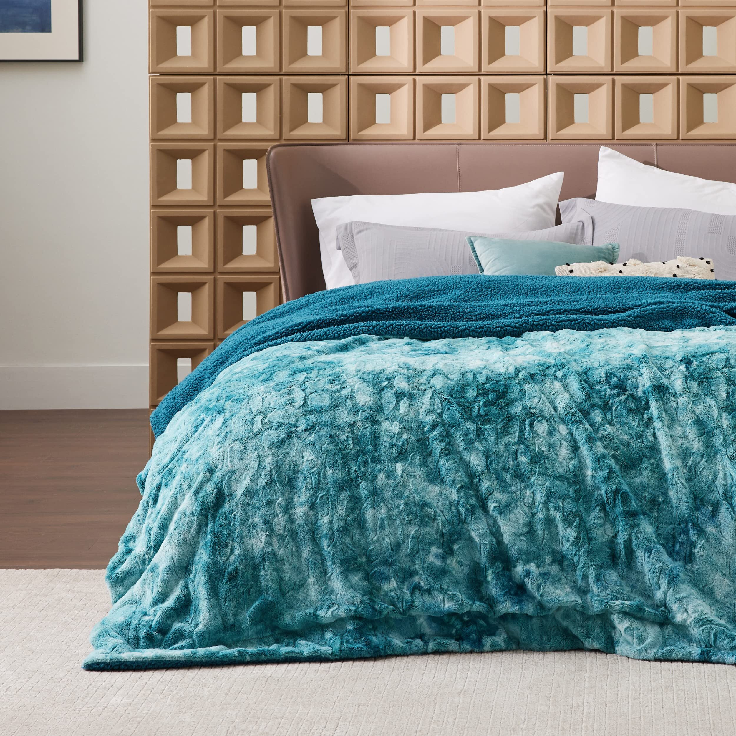 Bedsure Fuzzy Blanket King Size - Teal, Soft And Comfy Sherpa, Plush And Furry Faux Fur, Reversible King Blankets For Bed, 108X90 Inches