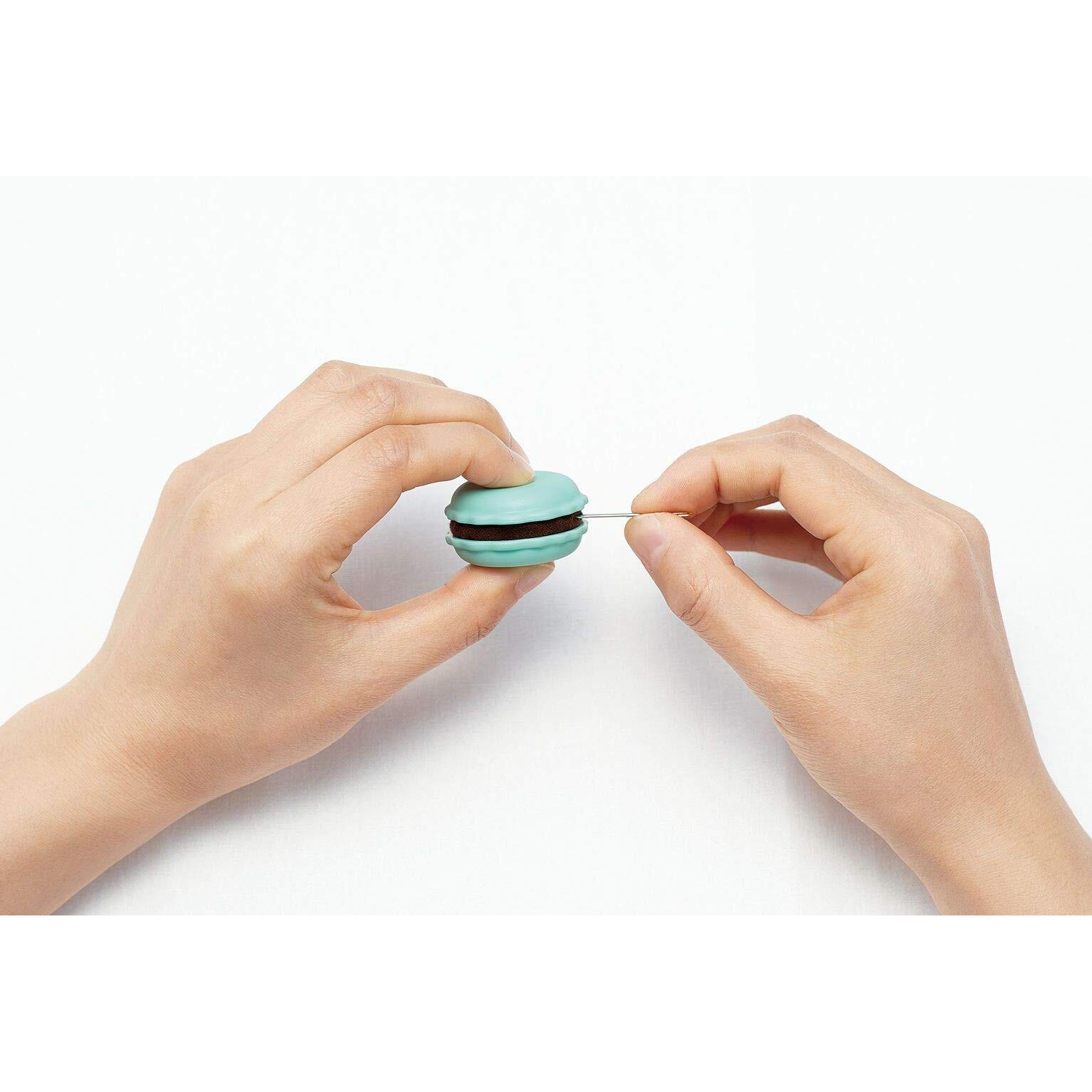 Clover Needlecraft Sweetnsharpmacaron-Pistachio Notion, Green