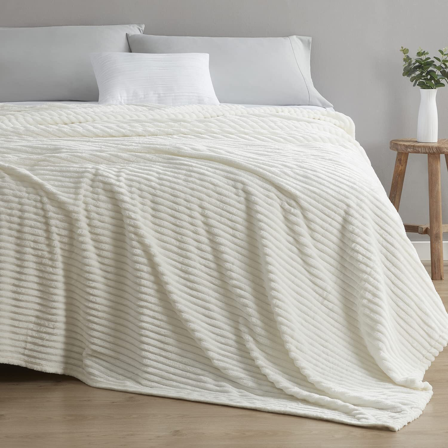 Nestl Soft King Size Blanket - Cozy Bed Blankets King Size, Warm King Blanket, Lightweight King Size Blankets For Bed, Cut Plush Fleece Blanket King Size, White King Size Fuzzy Blanket 108 X 90 Inches
