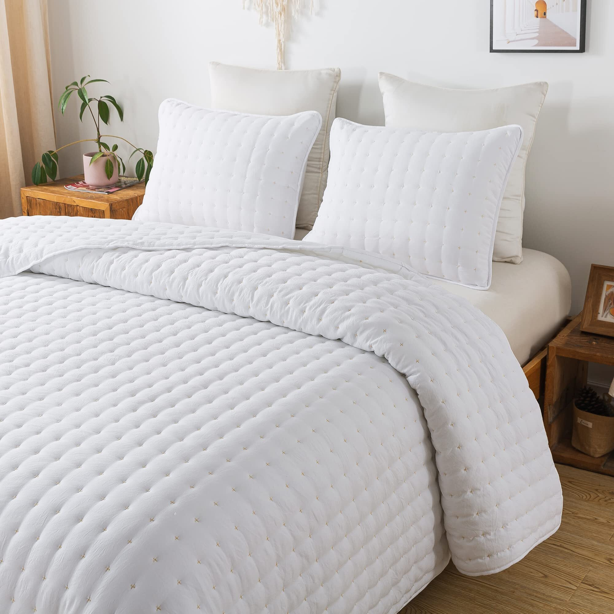 Wdcozy White Queen Size Quilt Bedding Sets With Pillow Shams, Lightweight Soft Bedspread Coverlet, Quilted Blanket Thin Comforter Bed Cover, All Season Summer Spring, 3 Pieces, 90X90 Inches