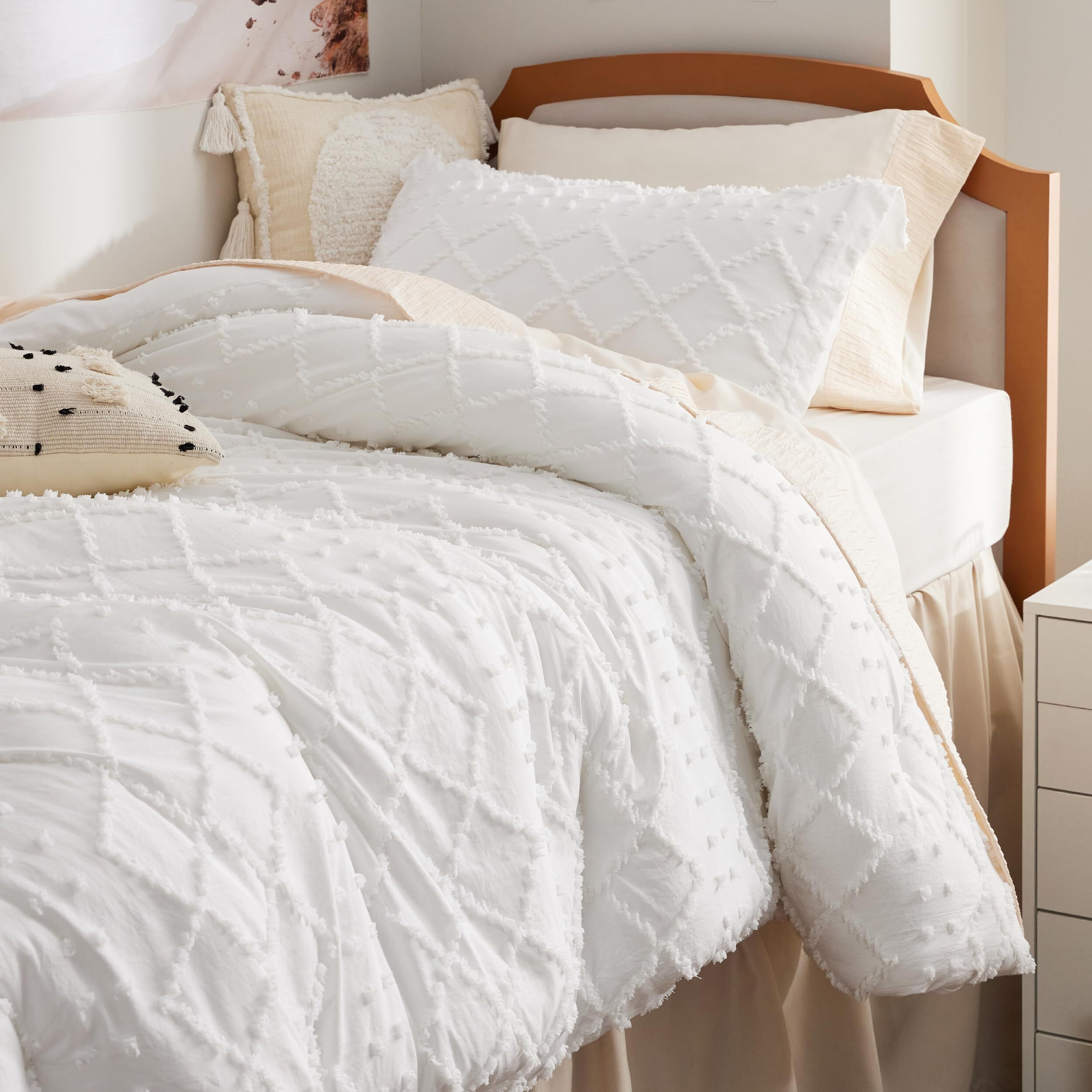 Bedsure Twin Comforter Set - White Boho Twin Extra Long Comforter Set For College, Shabby Chic Dorm Bedding Set, 2 Pieces Modern Farmhouse Bed Set, Includes 1 Pillow Sham