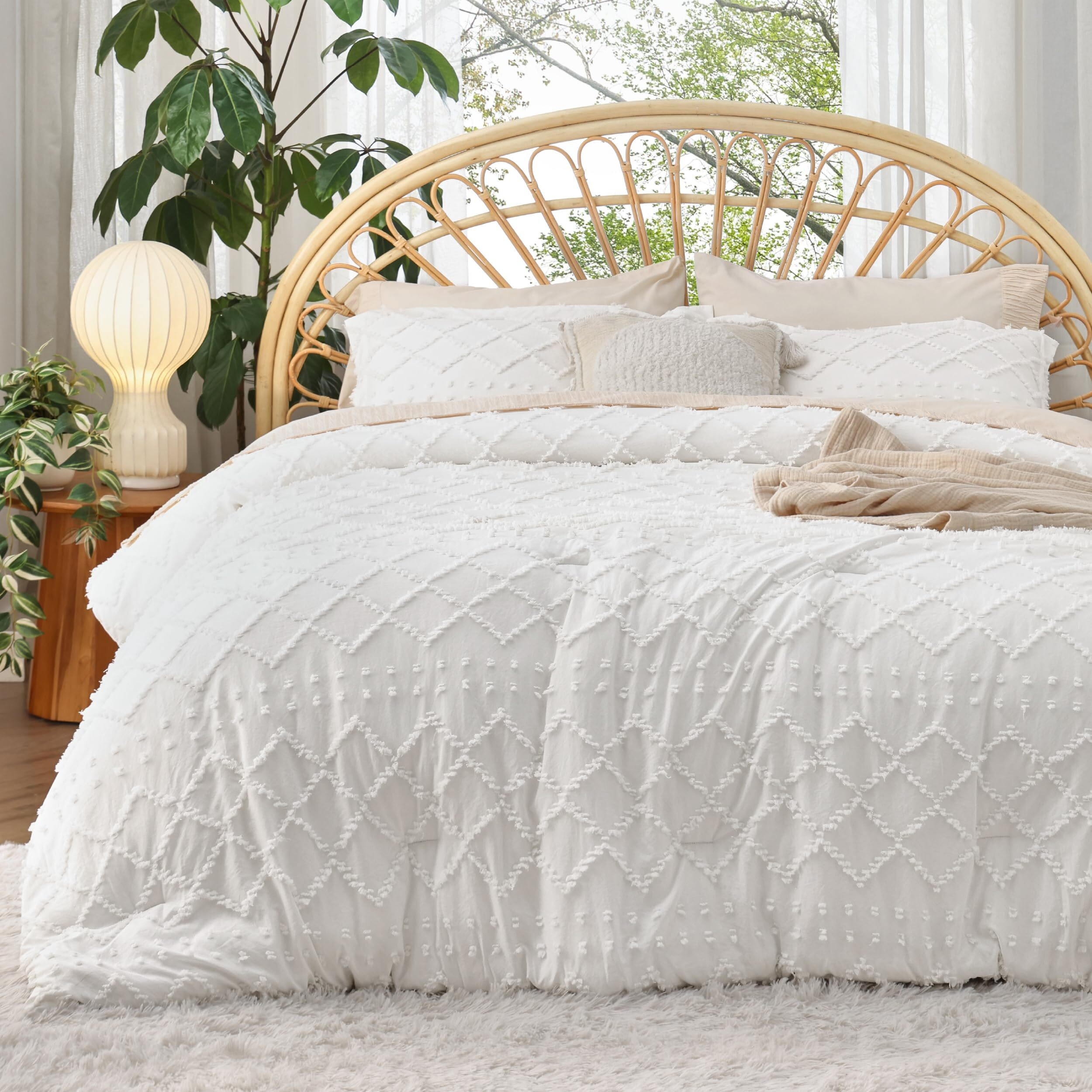 Bedsure Full Comforter Set - White Comforter, Boho Tufted Shabby Chic Bedding, 3 Pieces Vintage Farmhouse Bed Set For All Seasons, Fluffy Soft Bedding With 2 Pillow Shams