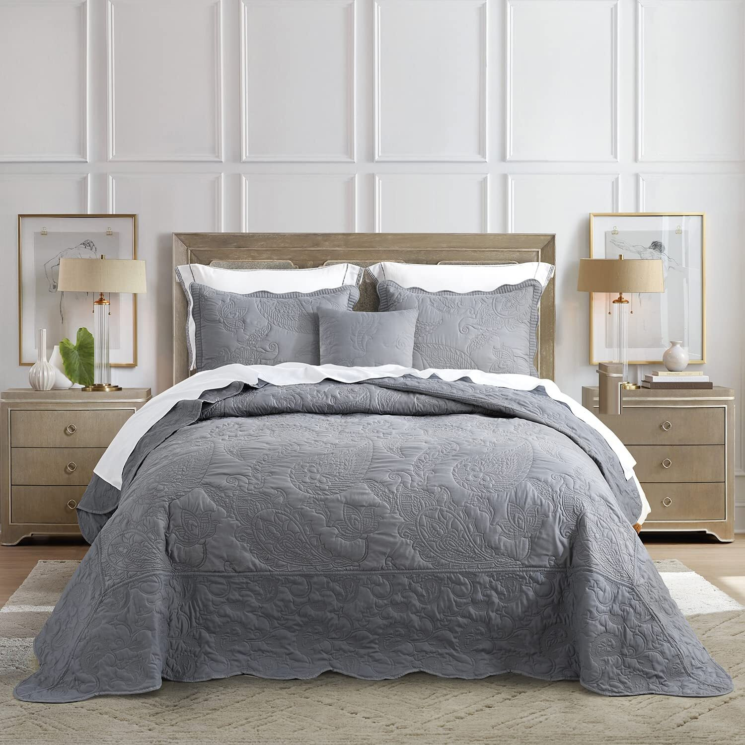 Hz&Hy Oversized King Bedspread 128X120 Extra Wide, Quilted Coverlet Bedding Set, Lightweight Thin Comforter, Reversible, Luxurious, 5 Piece, 100% Microfiber, King/Cal King, Grey