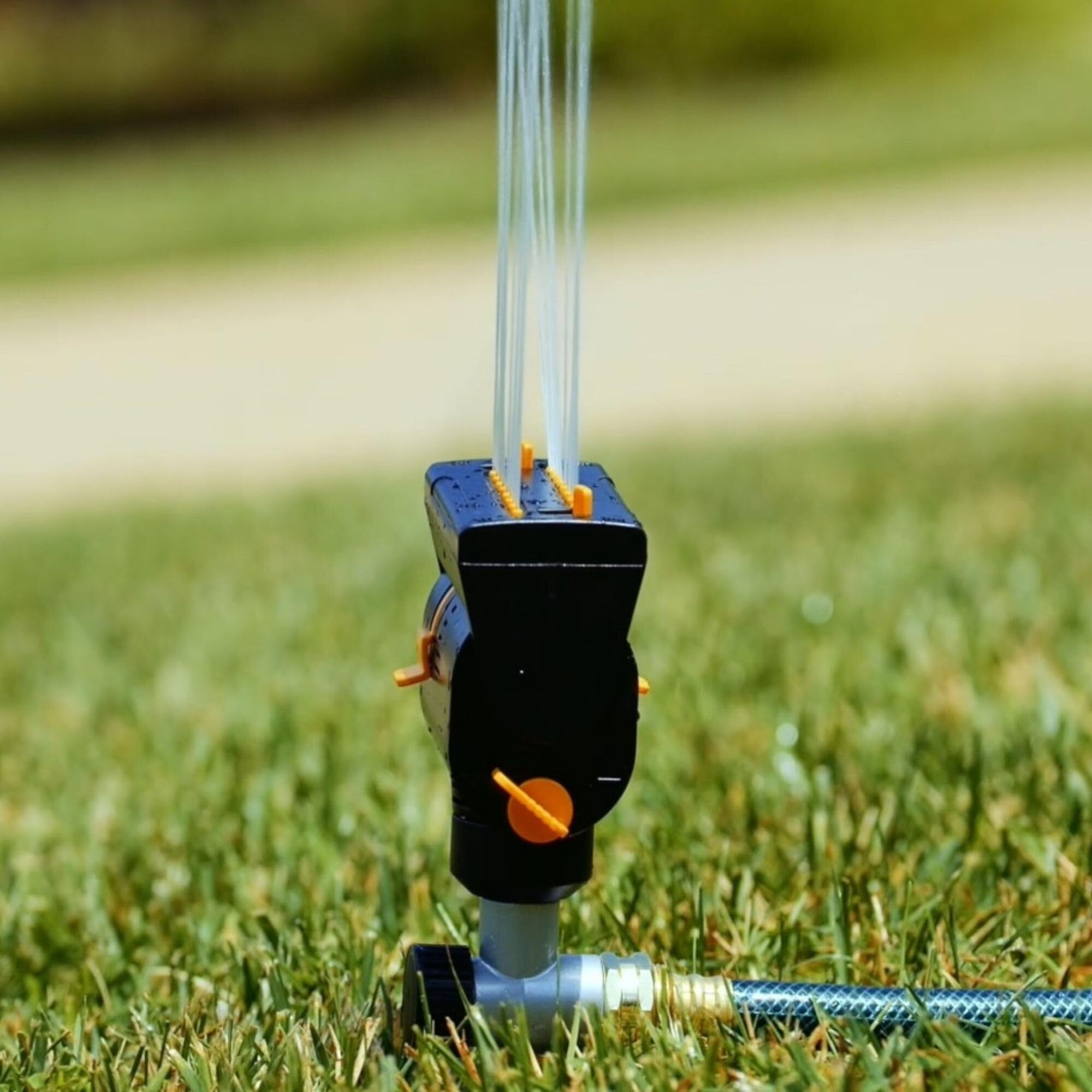 Melnor 65137Amz Mini Turbo Oscillating Sprinkler On Step Spike, Quick Connect Bundle, Black, Yellow