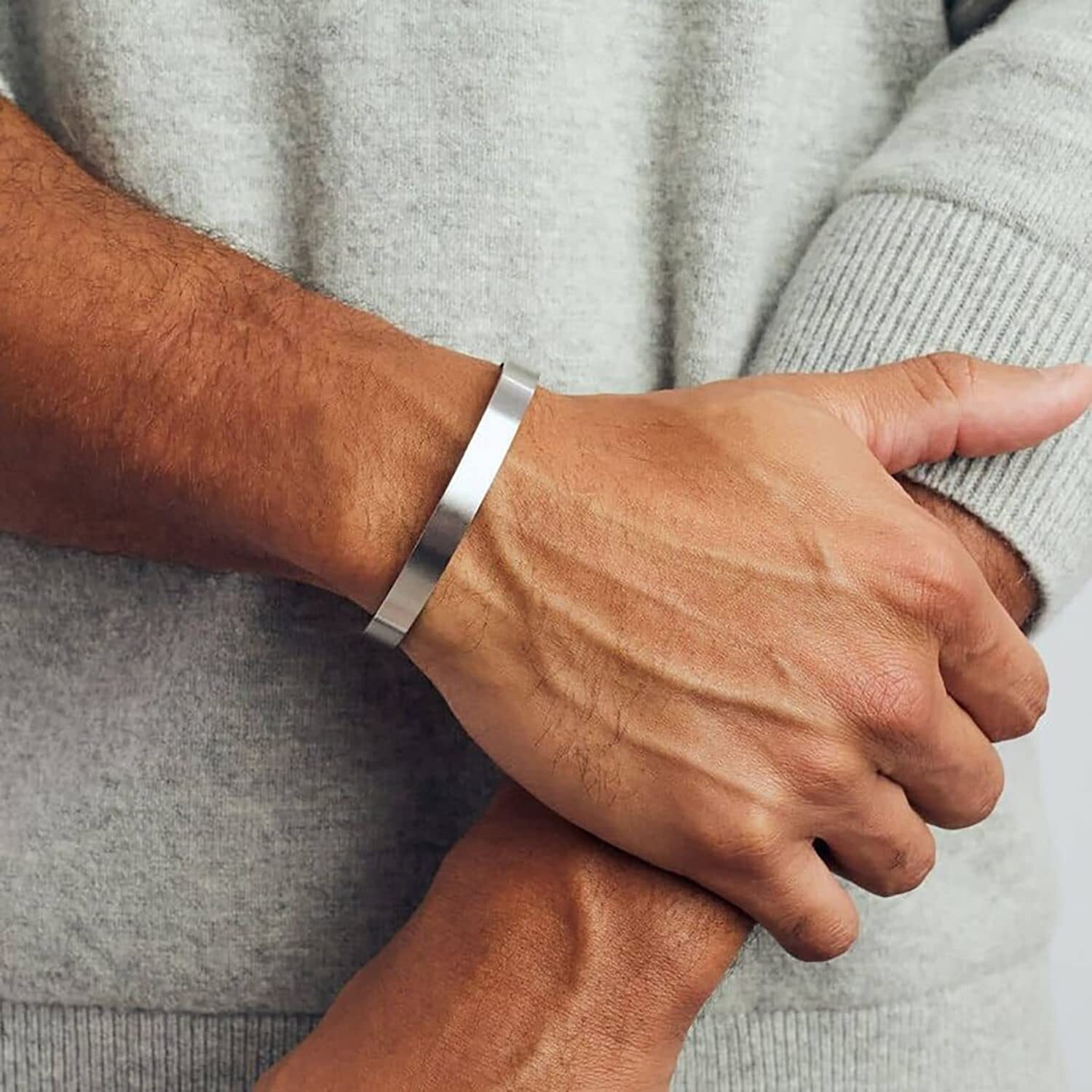 Rioso 4Pcs Men's Cuff Bracelets Silver Cuff Bracelet Leaves Pattern Twisted Open Cuff Bracelet