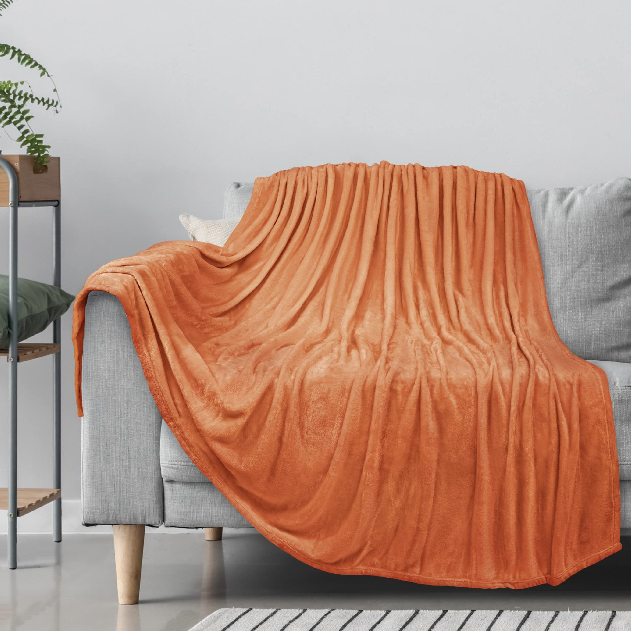 Pavilia Orange Fleece Throw Blanket For Couch, Coral Peach Soft Fuzzy Fall Flannel Throw For Sofa, Luxury Plush Microfiber Bed Blanket, Cozy Home Halloween Velvet Gift Blanket, 50X60