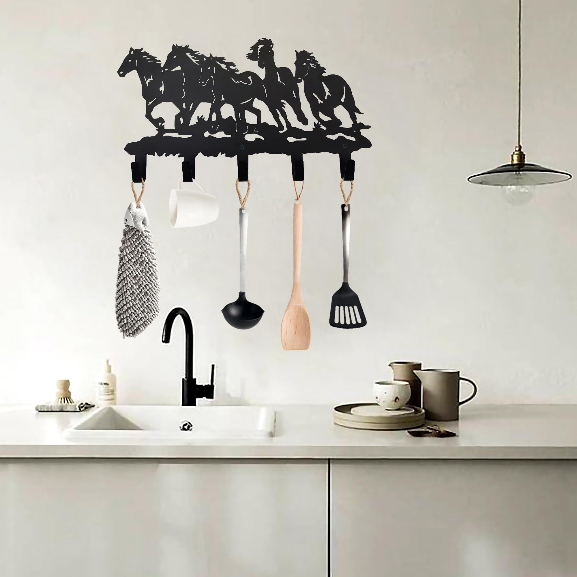 Vivicomfy Metal Horse Coat Hooks Wall Art Decor-Horse Hangers And Key Holder-Clothes Rack And Backpack Hanger-Coat Hooks Home Decor For Storage, Living Room, Hallway, Office (Black)