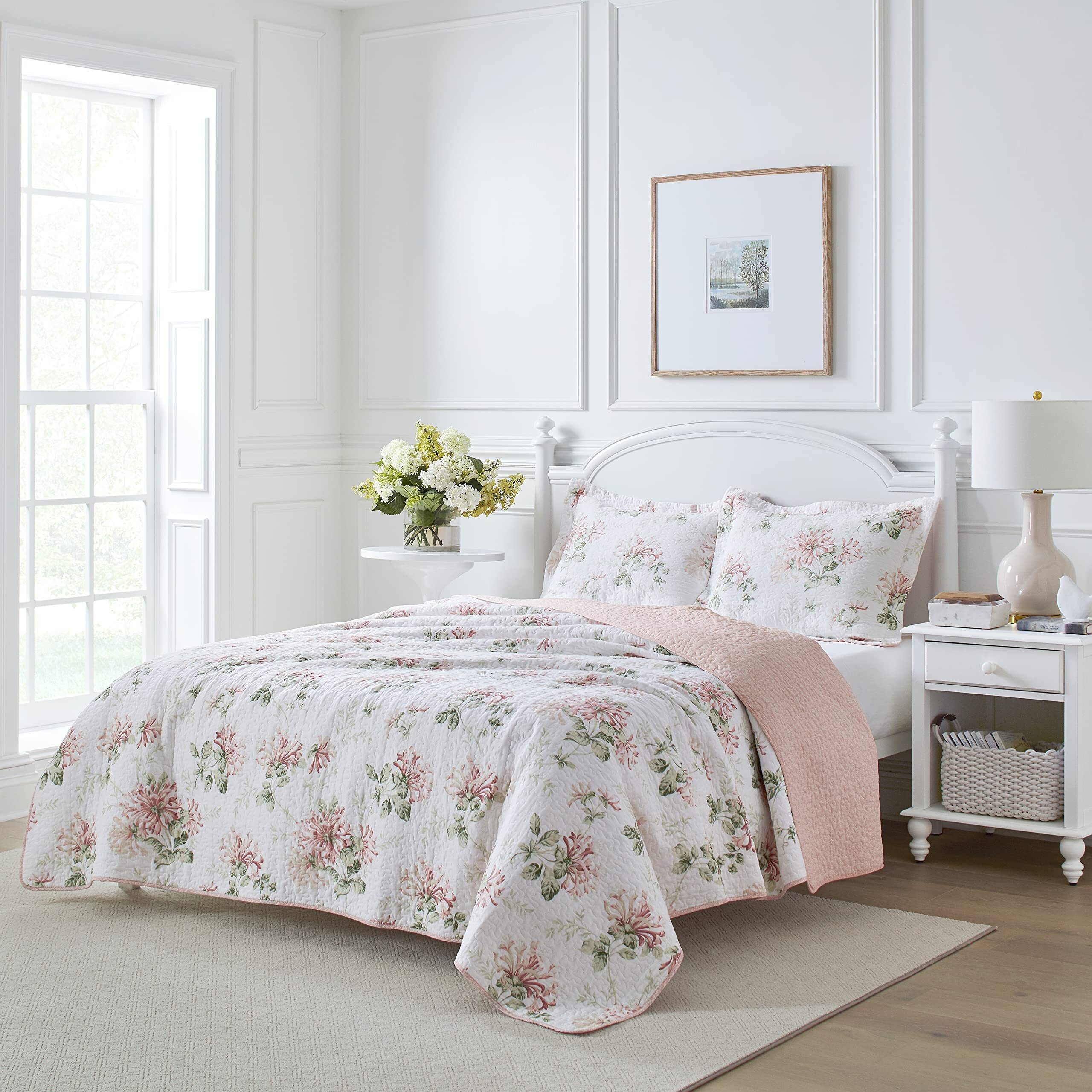 Laura Ashley - Twin Quilt Set, Cotton Reversible Bedding With Matching Sham, Home Decor Ideal For All Seasons (Honeysuckle Pink, Twin)