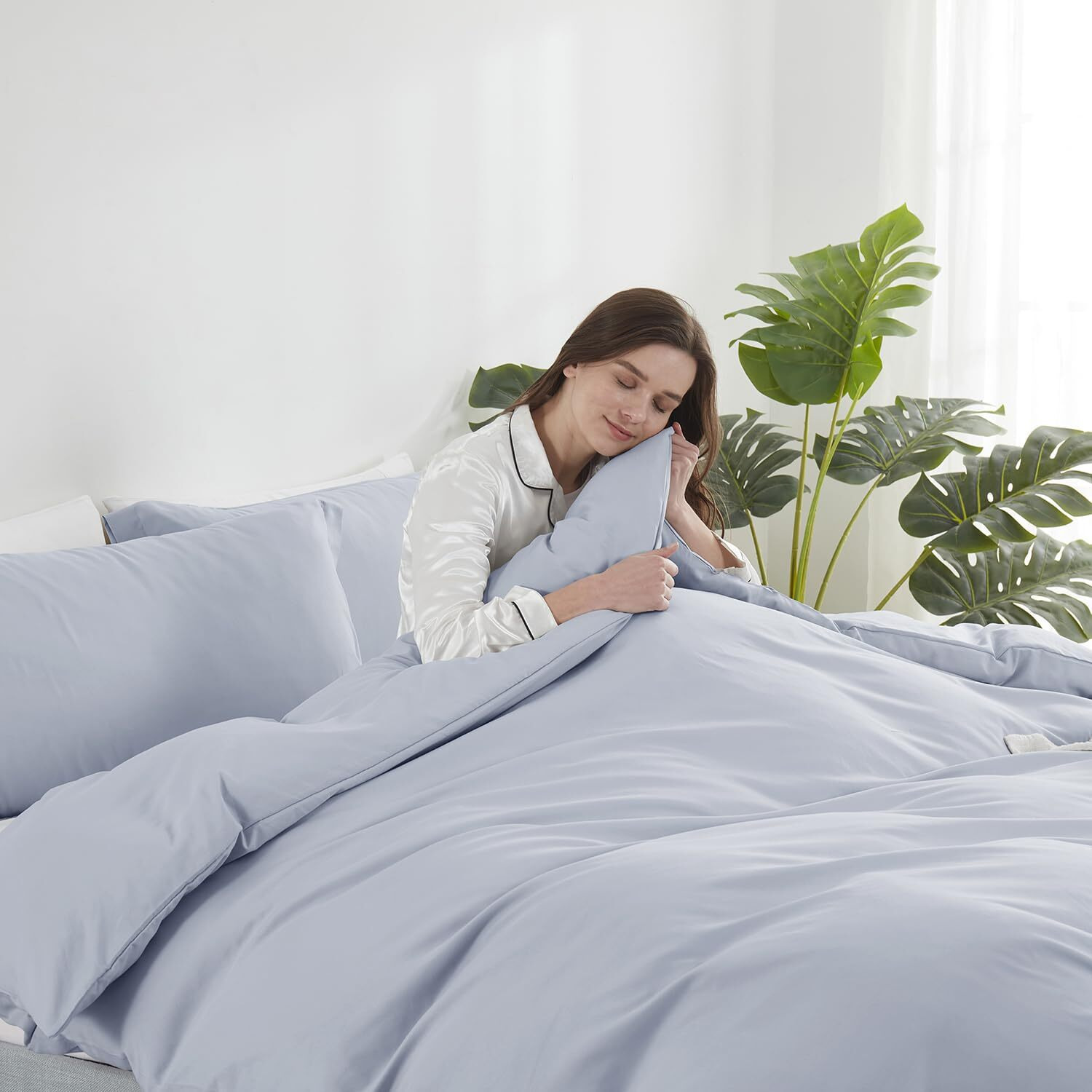 Hearth & Harbor Ice Blue Duvet Cover Queen Size - 3 Piece Queen Duvet Cover Set, Soft Double Brushed Queen Size Duvet Covers With Button Closure, 1 Duvet Cover 90X90 Inches And 2 Pillow Shams