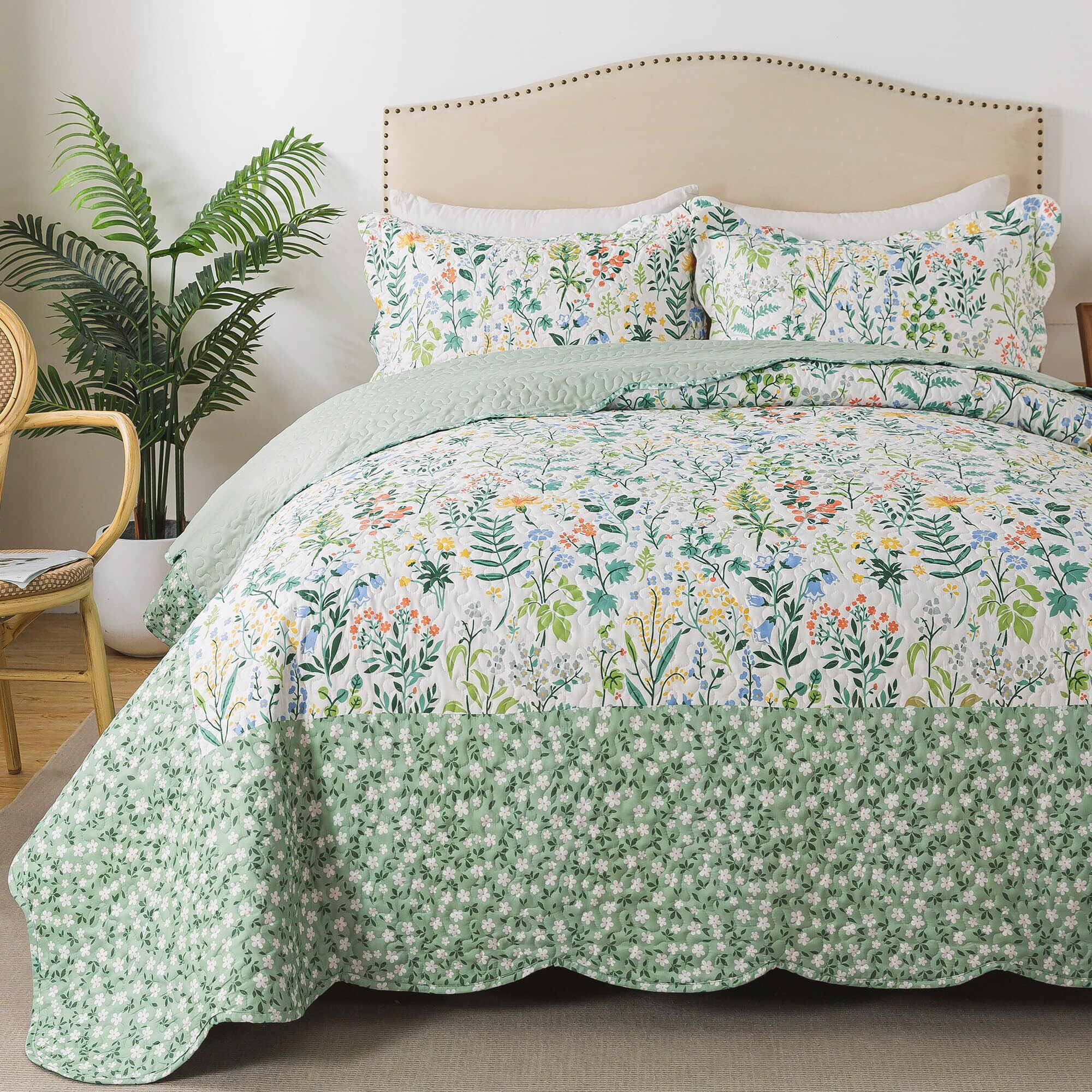 Honeilife Bedspread Set - California King Quilt, 3-Piece Microfiber Bedspread Set, Green & White Floral Pattern, Extra Large 120X120 Bedding For All Seasons