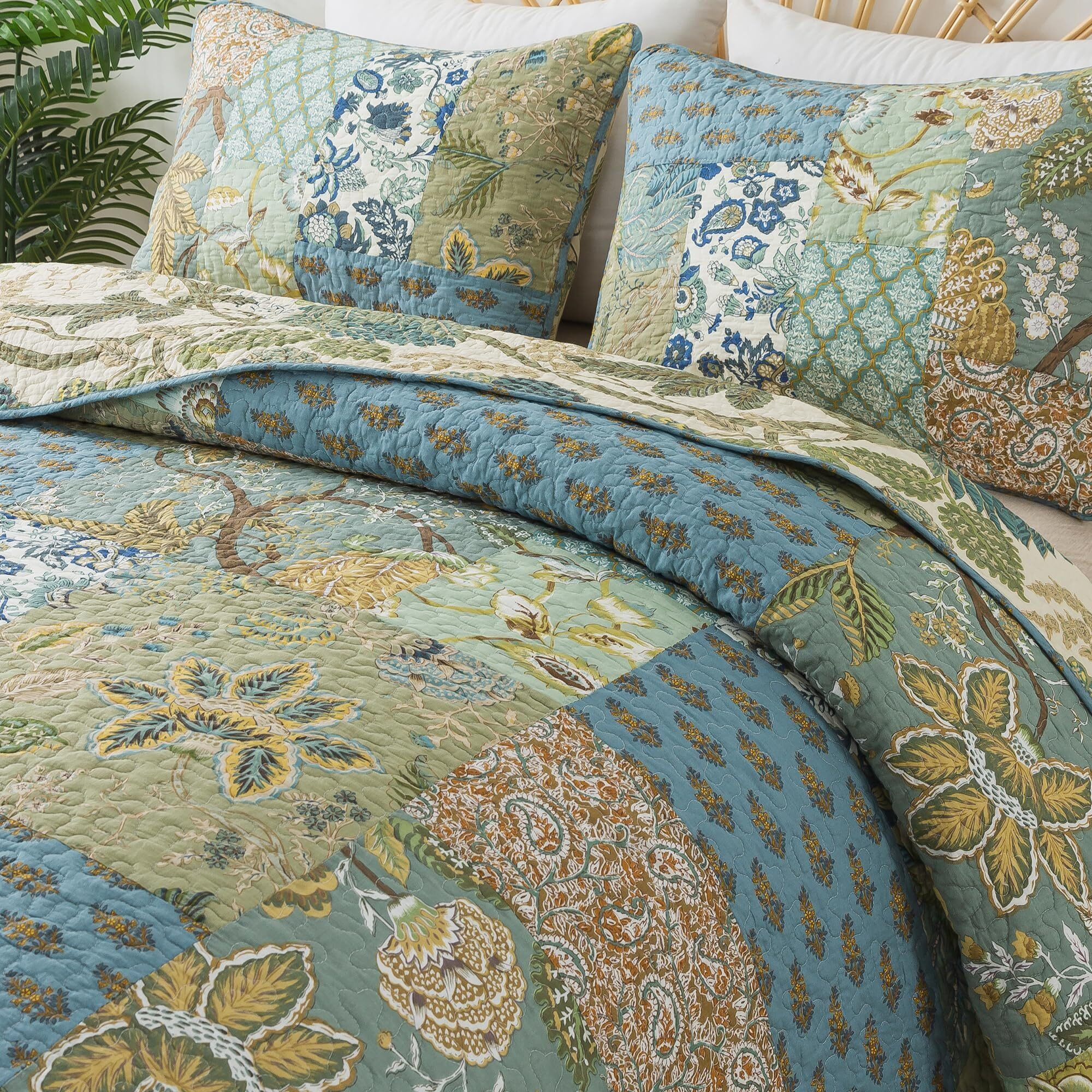 Newlake Bedspread Quilt Set With Real Stitched Embroidery, Bohemian Floral Pattern,King Size