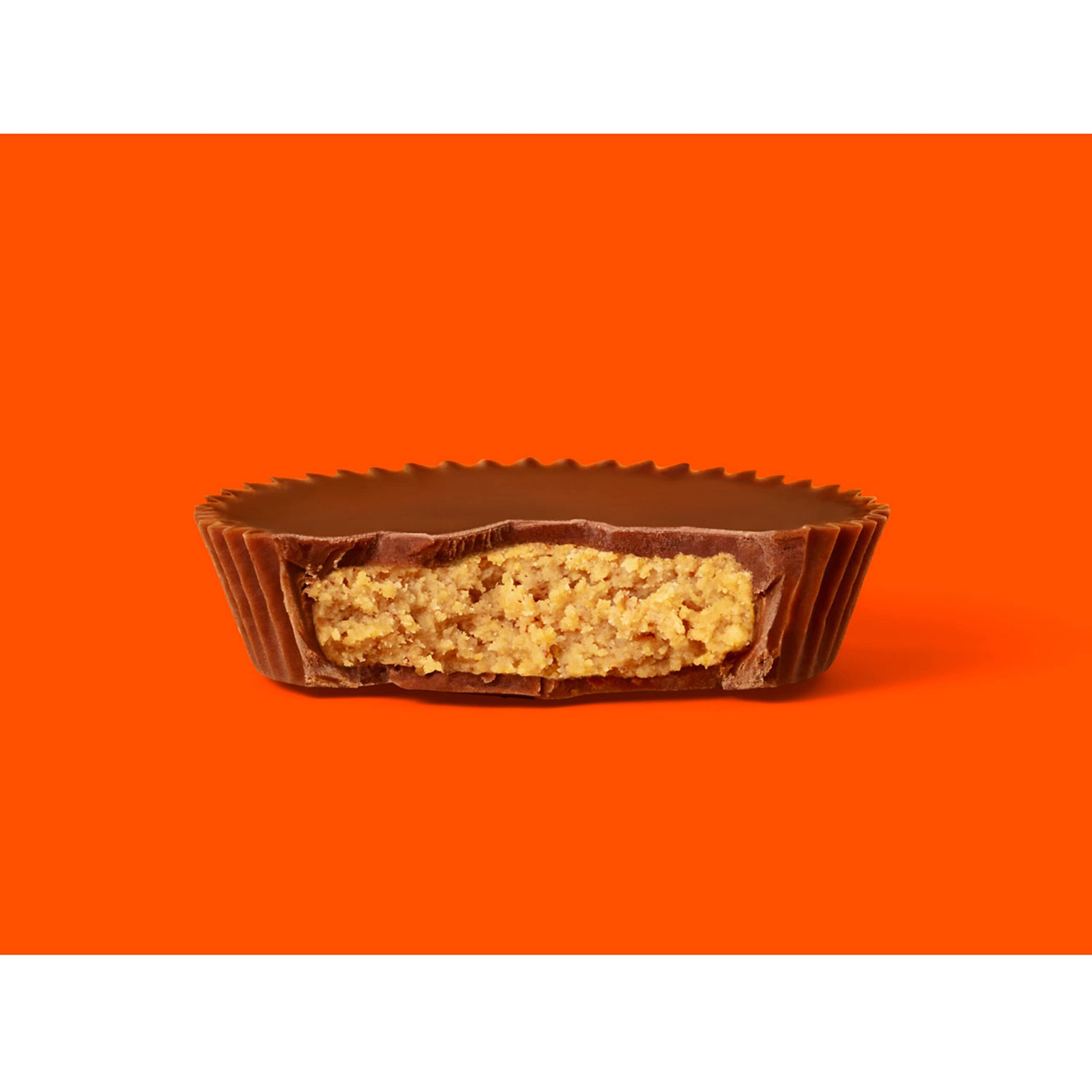 Reese's Milk Chocolate Snack Size Peanut Butter Cups, Halloween Candy Bag, 10.5 Oz