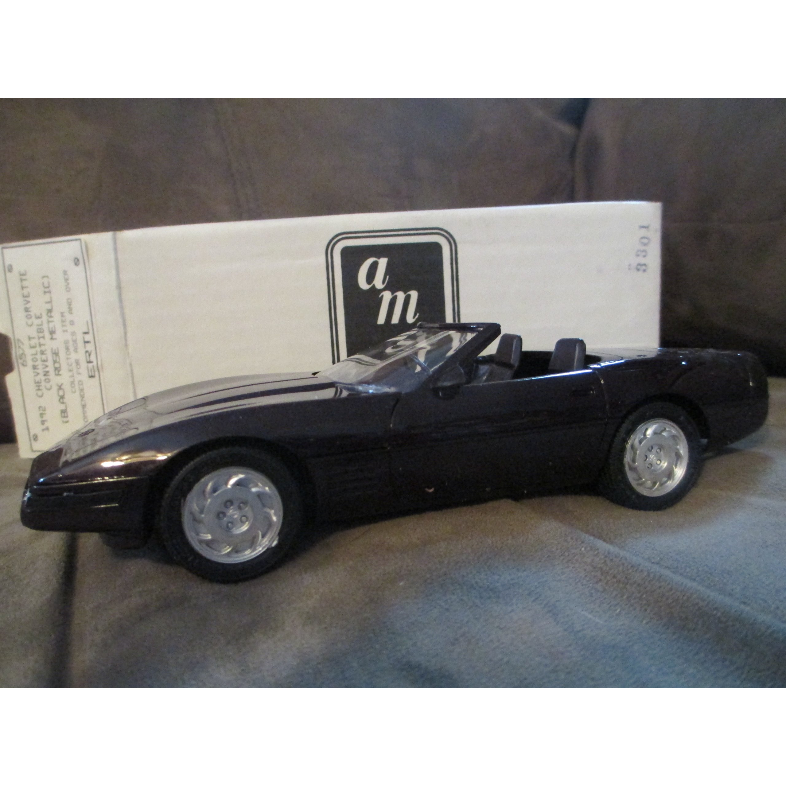 6577 Ertl/Amt 1992 Corvette Convertible,Black Rose Metallic 1/25 Plastic Promo,Fully Assembled