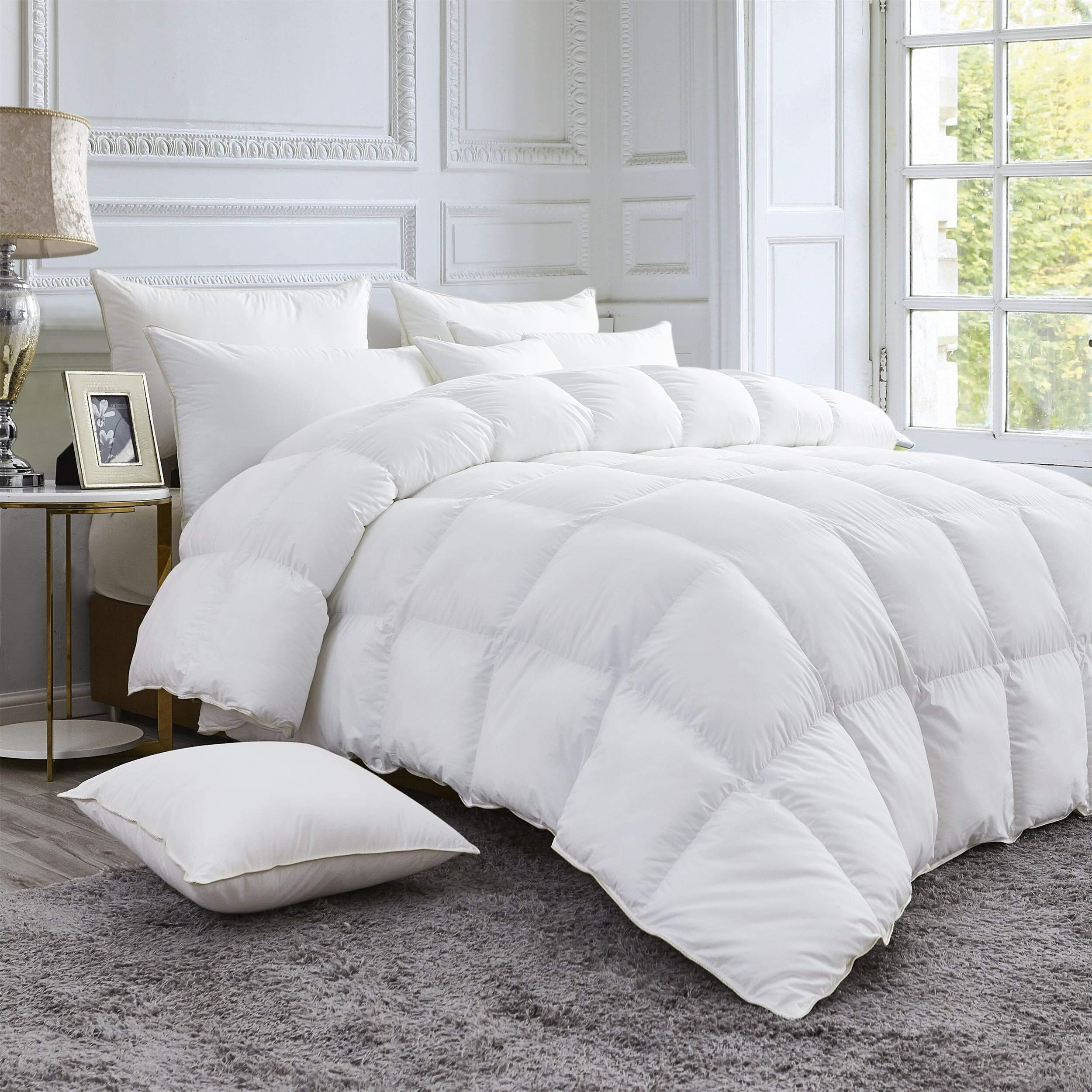 Luxurious 800 Thread Count Hungarian Goose Down Comforter Duvet Insert - King/Cal King Size, 75 Oz. Fill Weight, Premium Baffle Box, 100% Egyptian Cotton Cover (White)