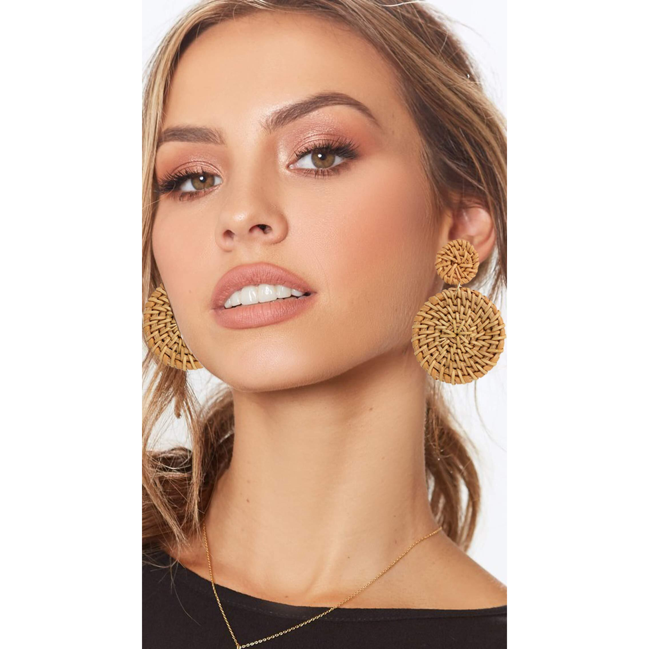 Aratlench Rattan Woven Dangling Earrings Handmade Straw Dangle Drop Earrings Boho Summer Beach Statement Circle Ball Hoop Earrings For Women (Rattan Disc)