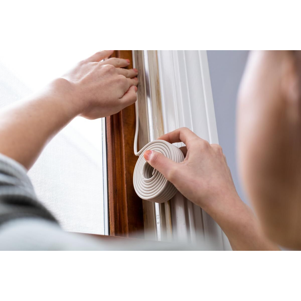 Duck Brand Press To Seal Rope Caulk, White, 1/8-Inch Wide X 35-Feet Long, Single Roll, 283580