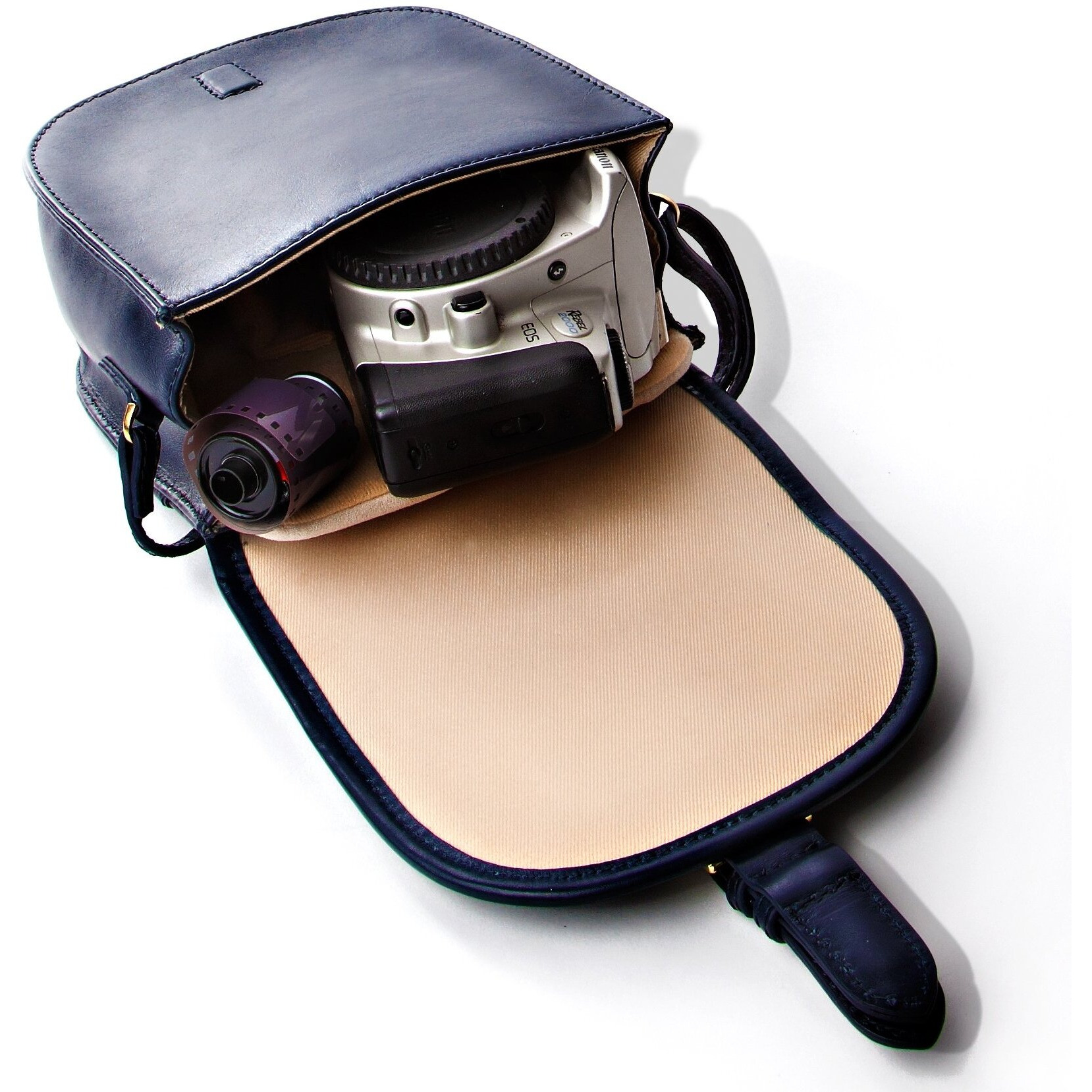 Isaac Mizrah Jane Crossbody Genuine Leather Camera And Tech Bag In Genuine Leather