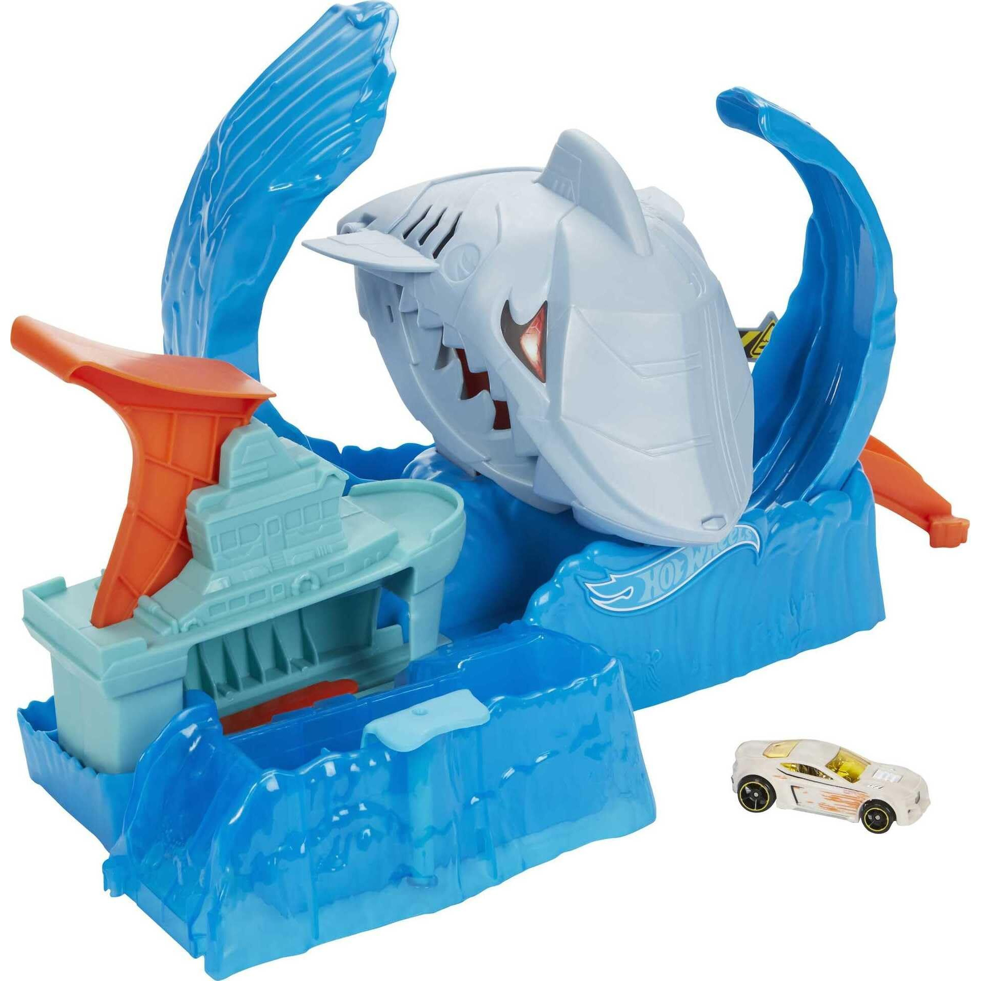 Hot Wheels Toy Car Track Set, Robo Shark Frenzy Playset & Color Shifters Car In 164 Scale, Vehicle Changes Colors In Very Warm & Icy Cold Water