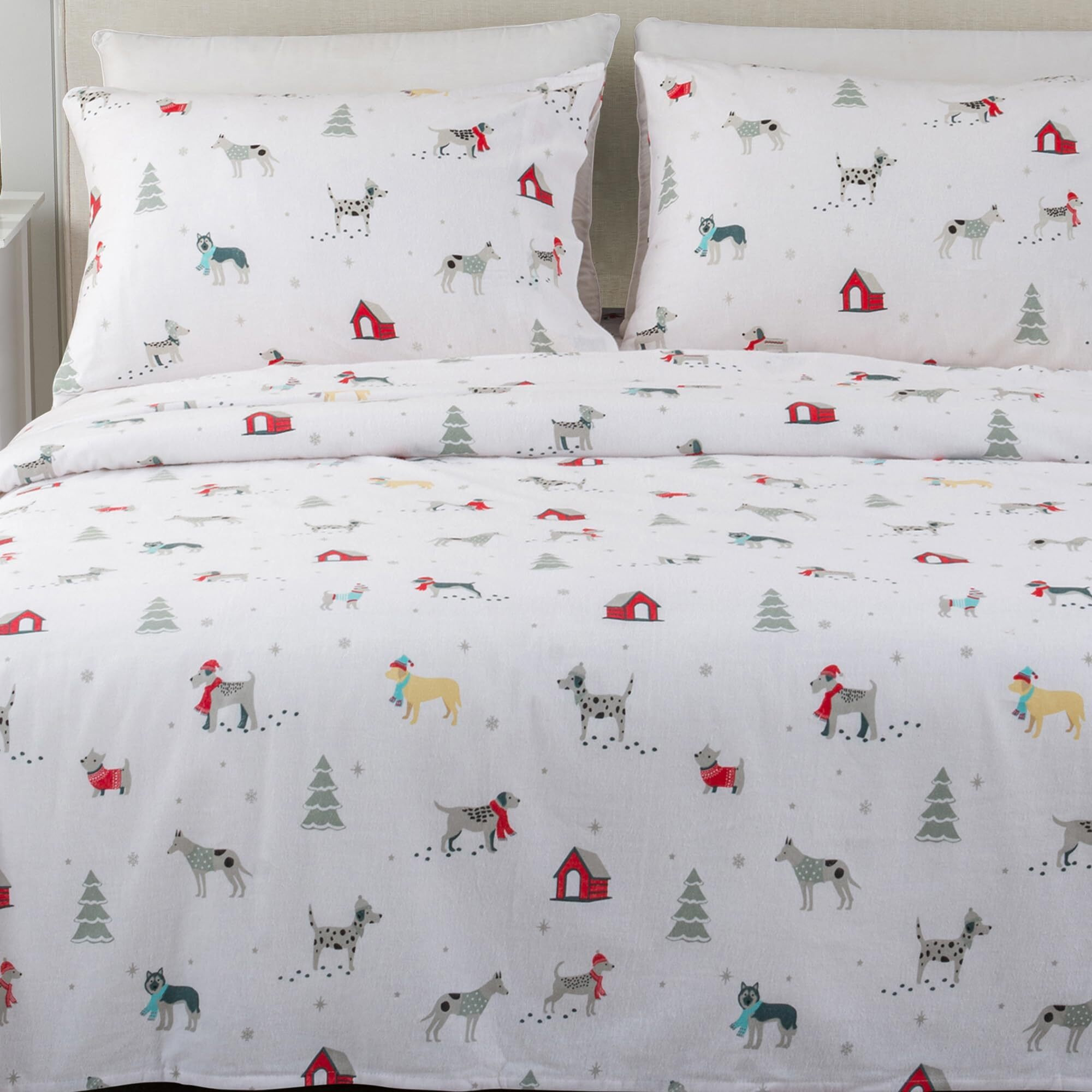 Great Bay Home Christmas Flannel Sheet Set Queen Size - 100% Turkish Cotton, Double-Brushed, Winter Bed Sheets - Ultra-Soft, Cozy, 4-Piece Christmas Bedding Set (Pups In The Snow)