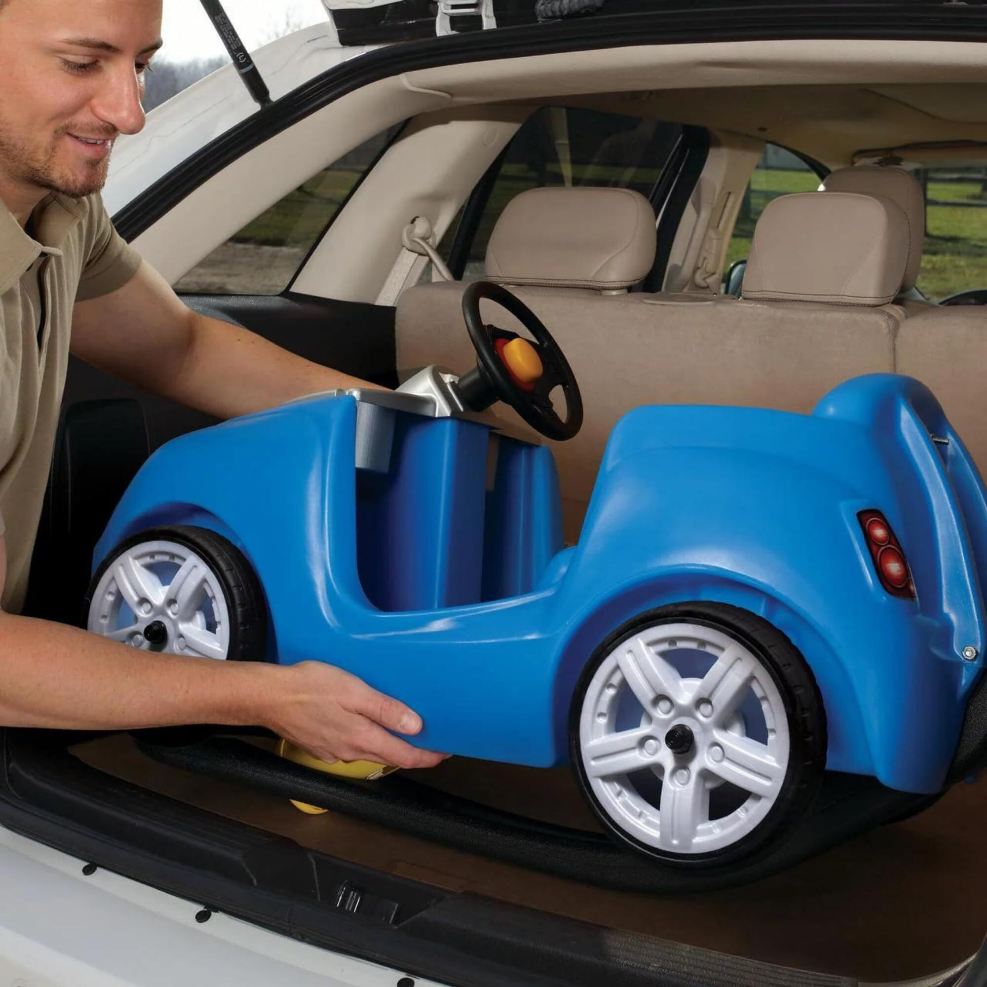 Step2 Whisper Ride Ii Kids Push Cars, Ride On Car, Seat Belt, Horn, Toddlers Ages 1.5 - 4 Years Old, Max Weight 50 Lbs., Quick Storage, Stroller Substitute, Blue