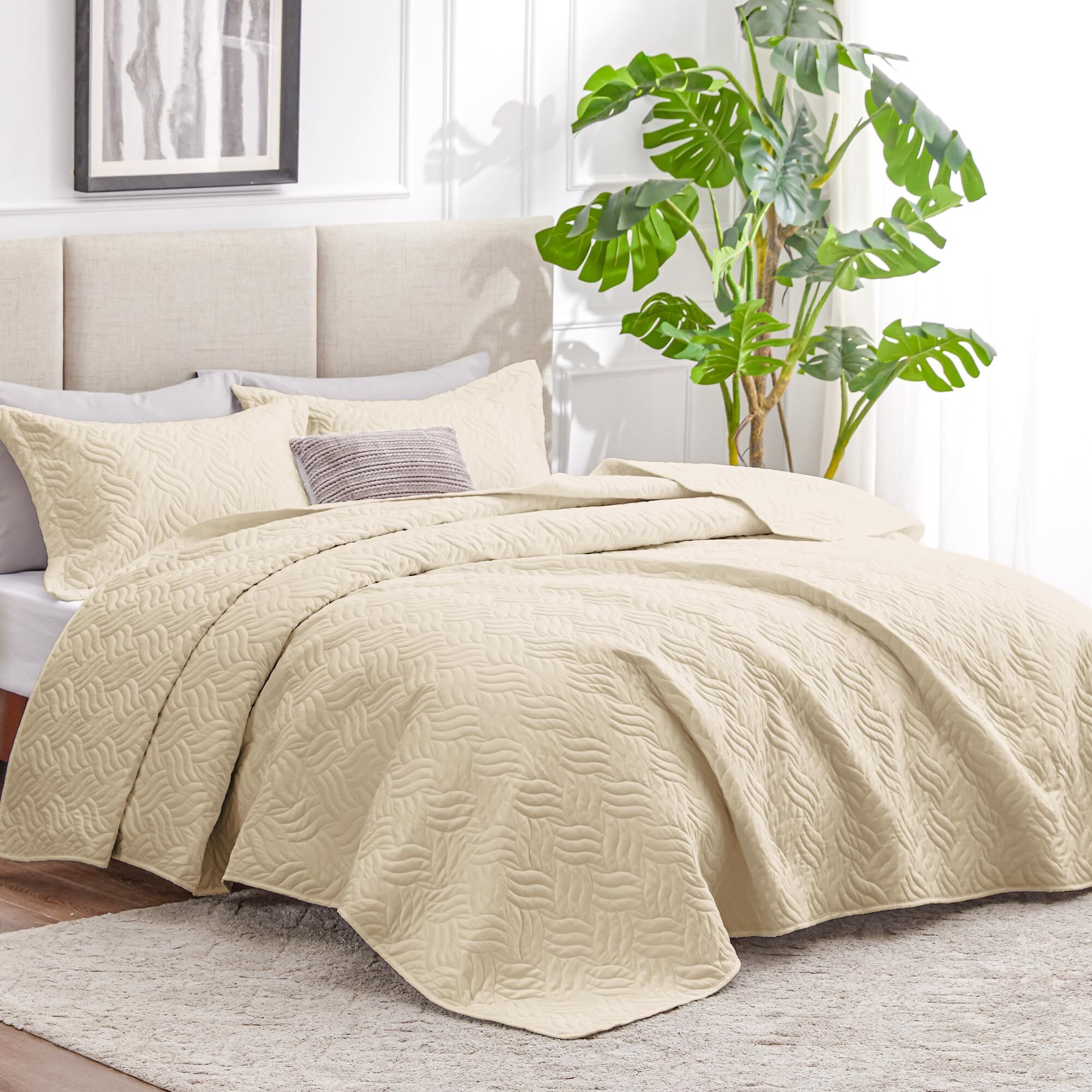 Love's Cabin Quilts For Queen Bed Camel Bedspreads Bedding Set - Summer Quilt Lightweight Microfiber Bedspread - Wave Pattern Bedding Coverlet For All Season - 3 Piece (1 Quilt, 2 Pillow Shams)
