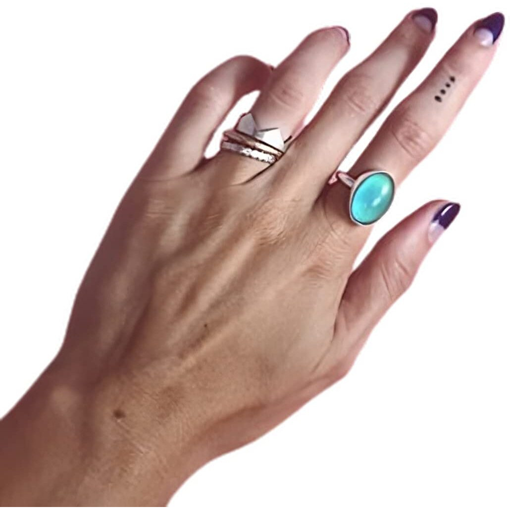 Blinkee Adjustable Oval Mood Ring - Discover Your Emotions - The Ultimate Fashion Accessory For Expressing Yourself