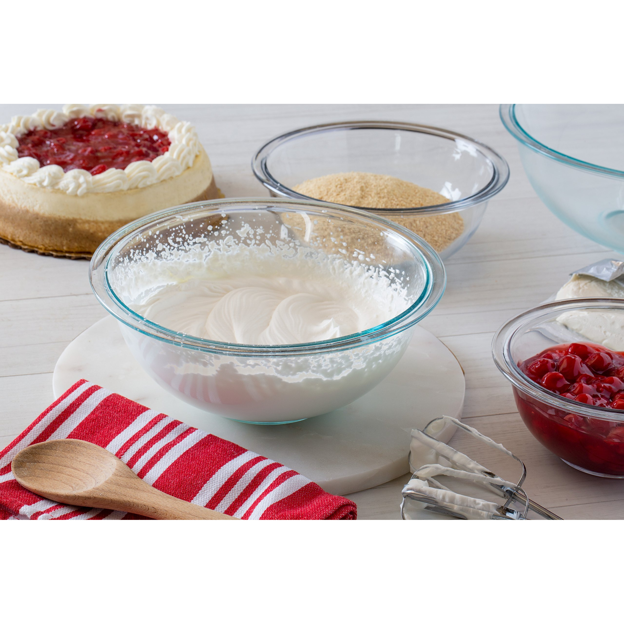 Pyrex Prepware 4-Quart Rimmed Glass Mixing Bowl, Clear