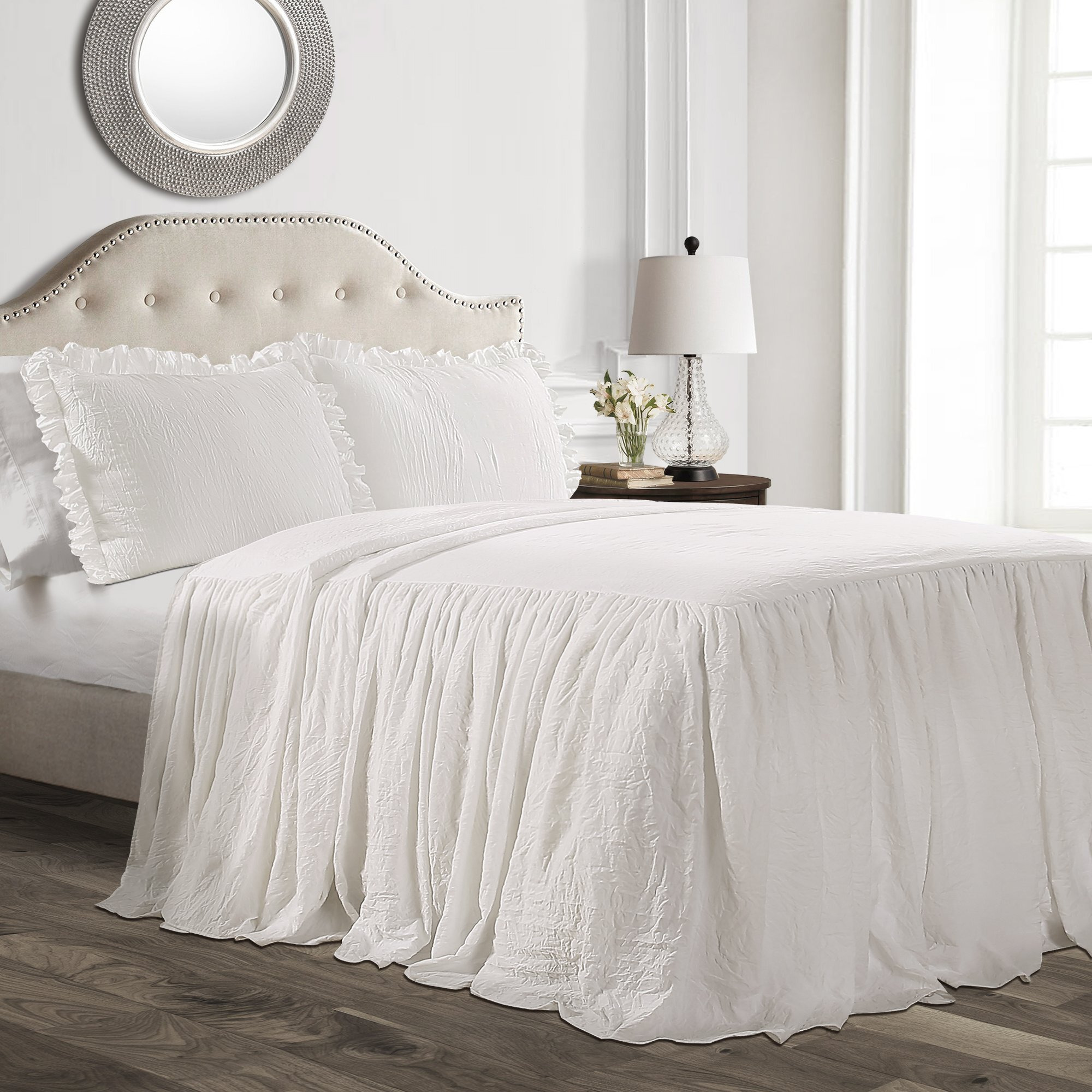 Lush Decor Ruffle Skirt Bedspread Set - 3 Piece Luxurious Farmhouse Bedding Set - Elegant, Charming Ruffle Detail - Timeless Style & Classic Design - Soft And Lightweight - Queen, White