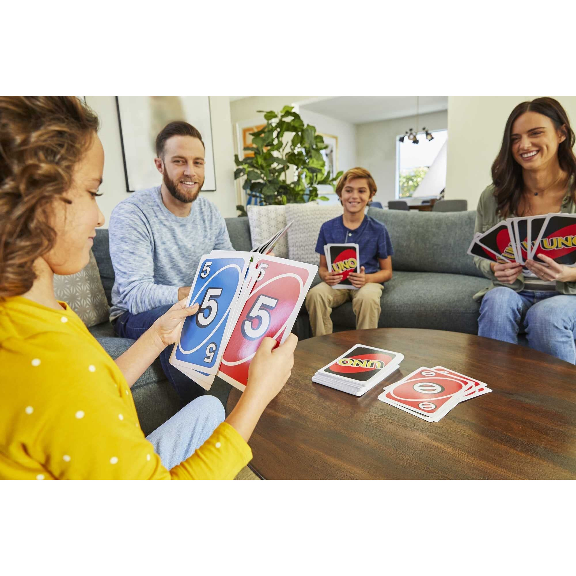 Mattel Games Giant Uno Card Game For Kids, Adults & Family Night, Oversized Cards & Customizable Wild Cards For 2-10 Players
