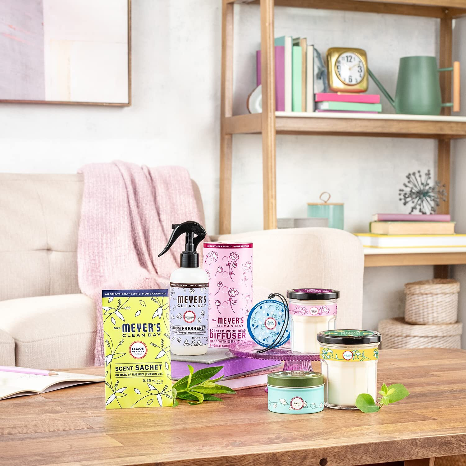 Mrs. Meyer's Clean Day Soy Aromatherapy Candle, 35 Hour Burn Time, Made With Soy Wax And Essential Oils, Rain Water, 7.2 Oz