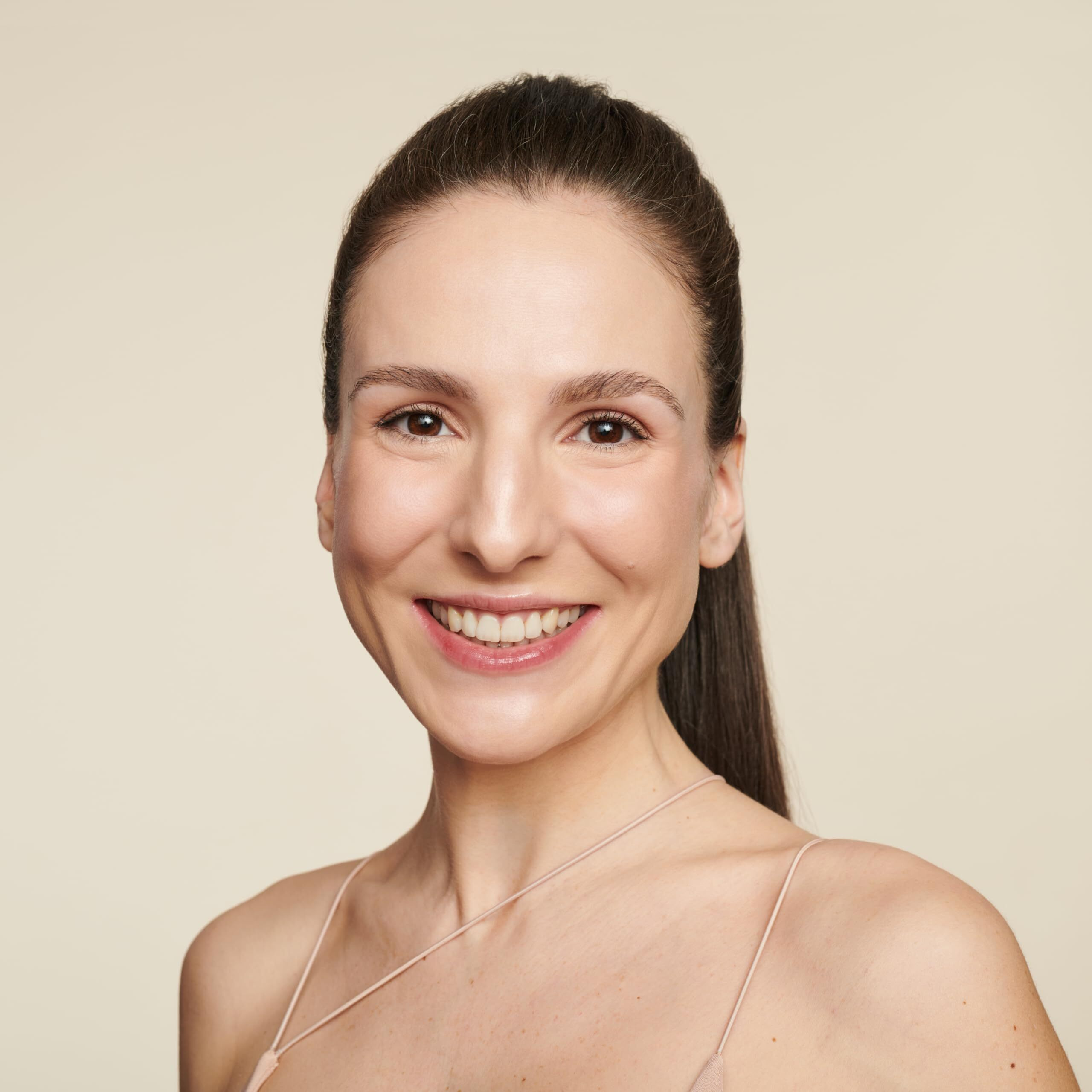 Catrice | True Skin Hydrating Foundation | Lightweight Buildable Coverage With Hyaluronic Acid And Watermelon Seed Oil | Vegan & Cruelty Free (043 | Neutral Macchiato)