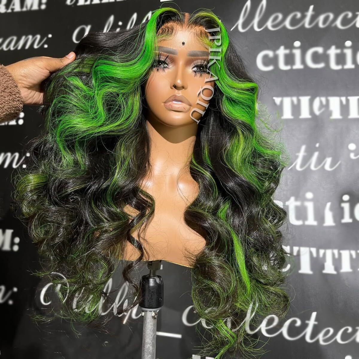 Jpikaqiu Green Highlight Synthetic Lace Front Wig Pre Plucked 24 Inch Body Wave Black Hair 13X4 Hd Lace Front Wig Green Skunk Stripe 180% Density Heat Resistant Soft Hair For Fashion Women
