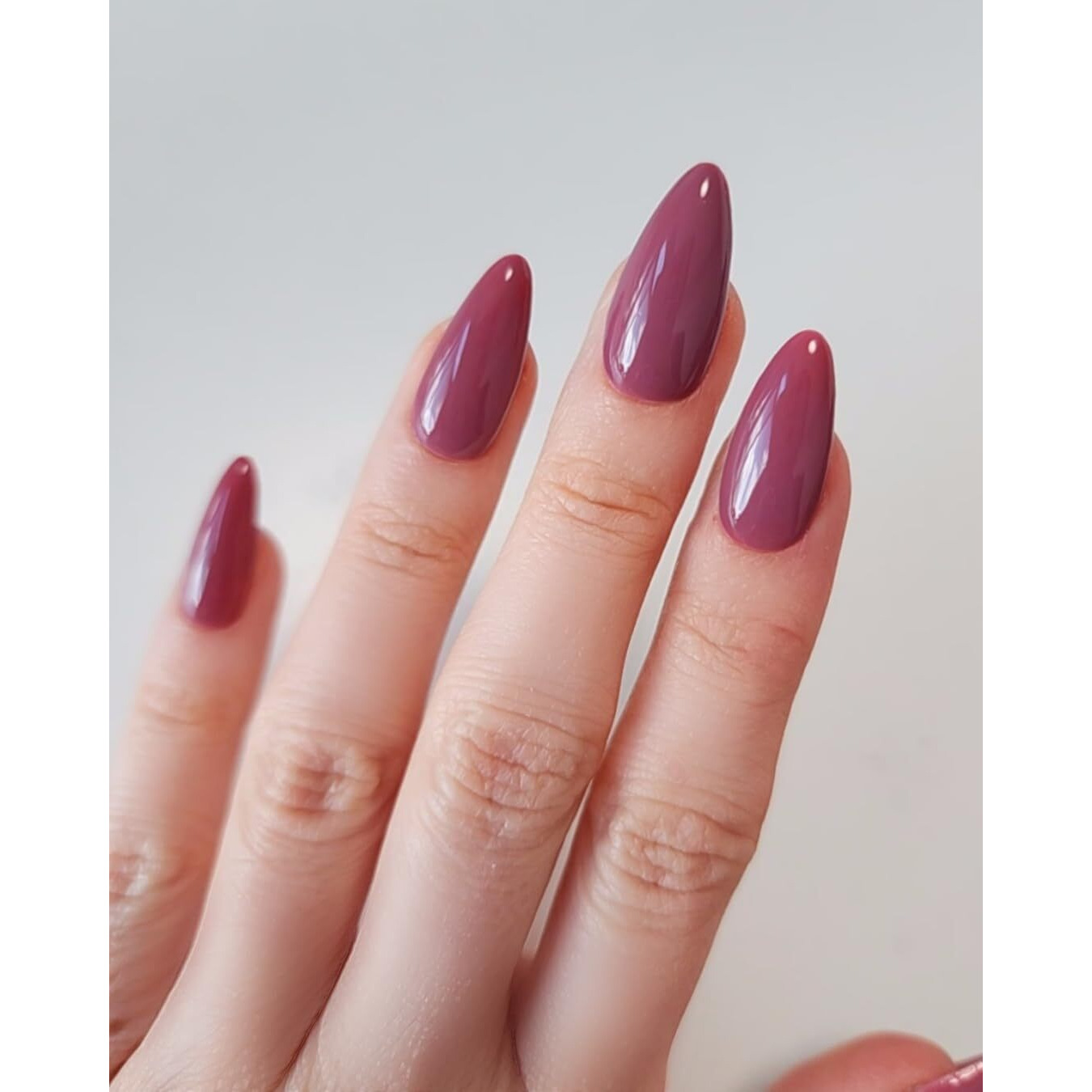 Wooyas Pink Press On Nails Almond, Bean Paste Pink Fake Nails For Women Glossy Solid Color Glue On Nails Medium Length Natural Gel Stick On Nails 24Pcs Strong False Nails Kit Easy Salon Manicure