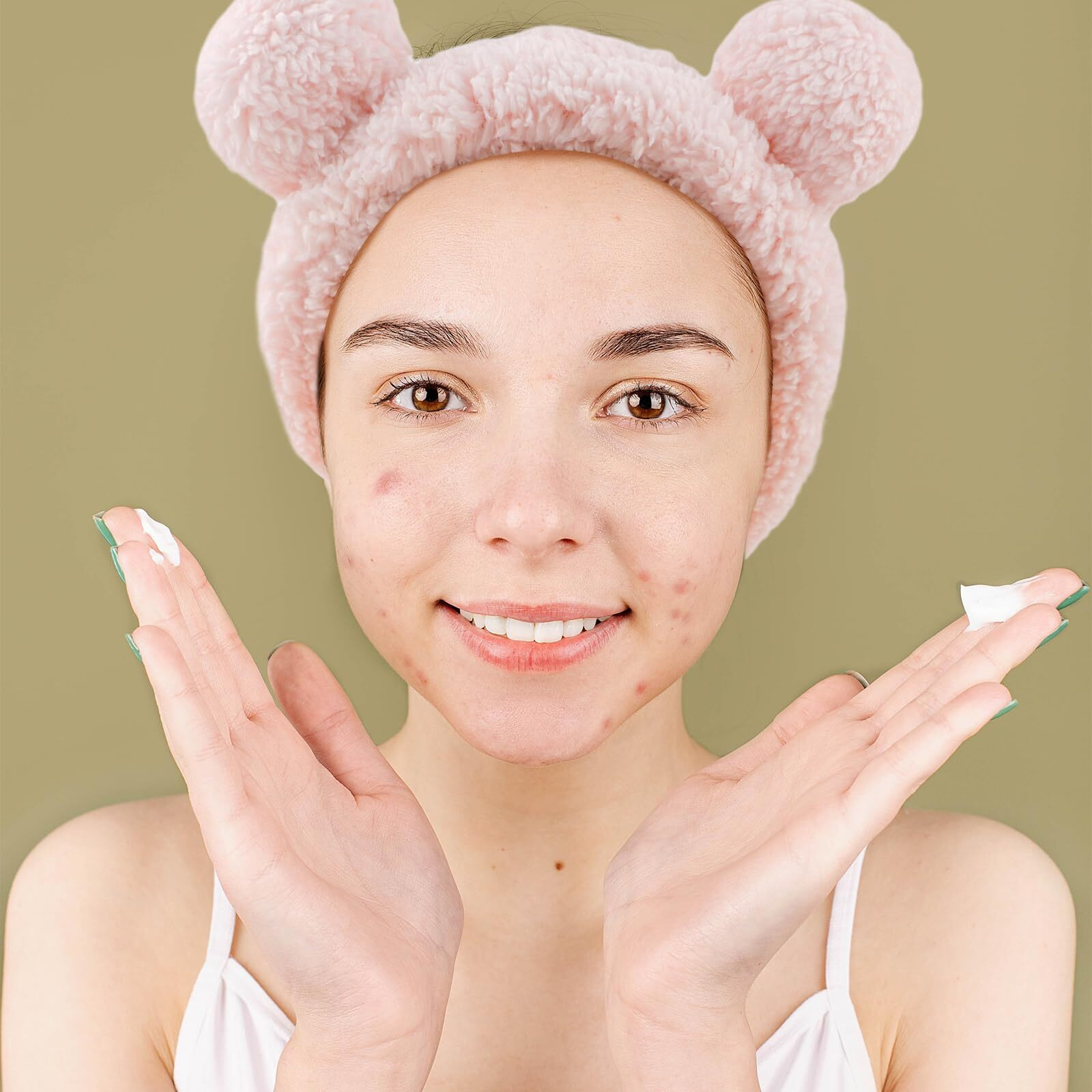 Yission 2Pcs Bear Ears Spa Headband No Slip Head Band For Face Wash Makeup Skincare Facial Headband Elastic Hair Band Carol Fleece Headbands For Women Girls (White Pink)