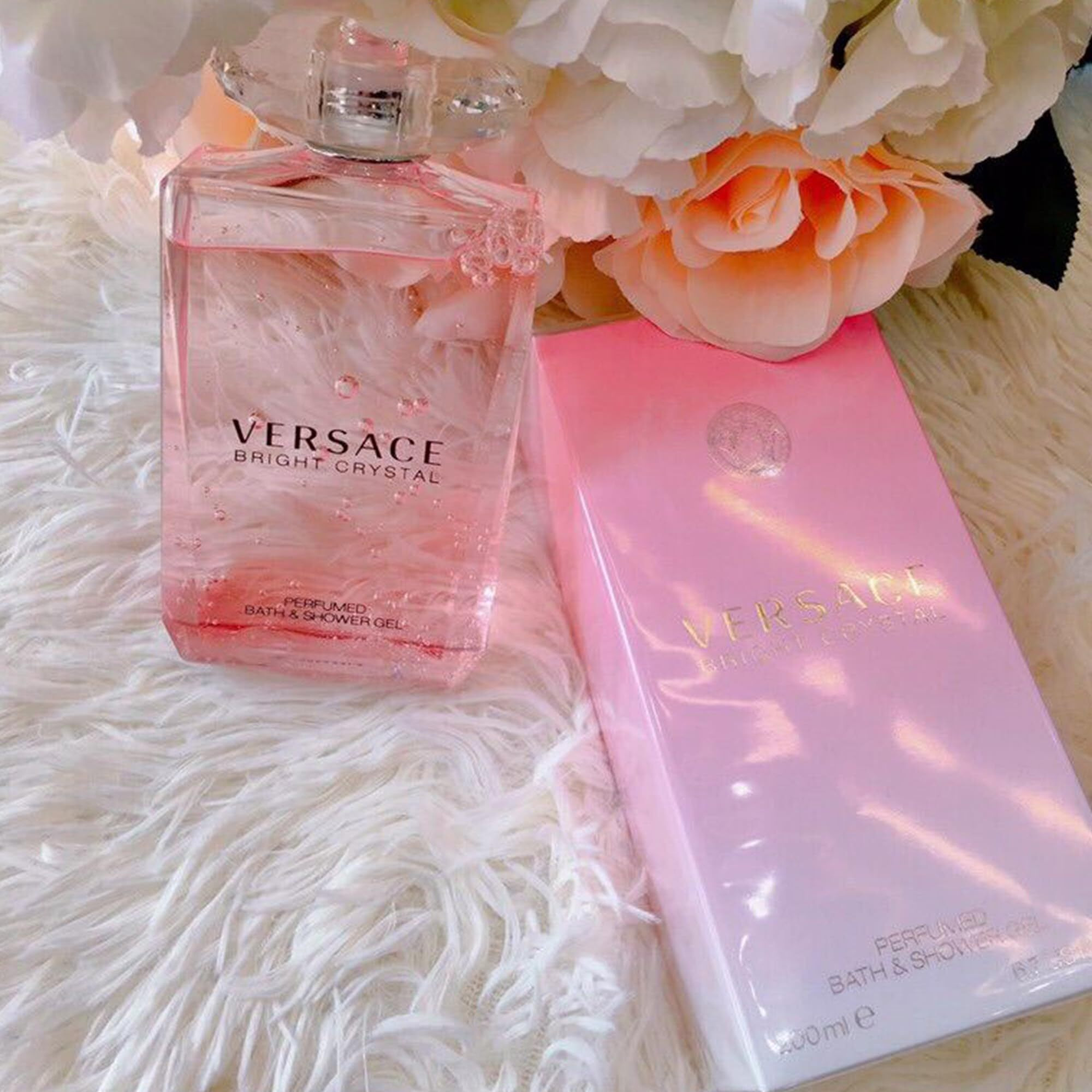 Versace Bright Crystal For Women Perfumed Bath & Shower Gel, 6.7 Ounce