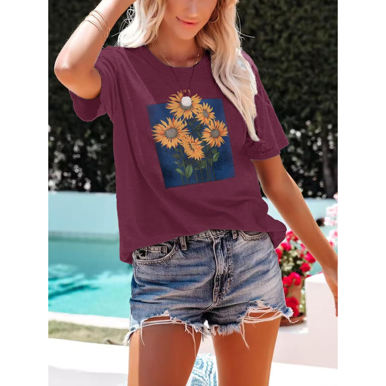 Lindocita Women's Sunflower Oil Painting Graphic Tees Cottagecore Summer Cute Loose Crewneck T-Shirt Shirts For Teen Girls Purple M