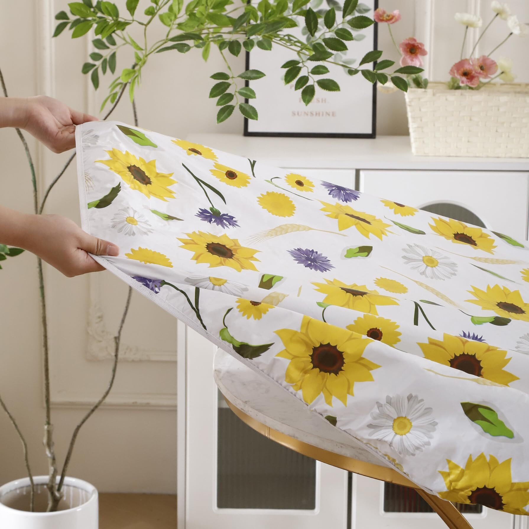 Round Vinyl Fitted Tablecloth With Flannel Backing Elastic Edge Design Table Cover Waterproof Oil-Proof Pvc Table Cloth Stain-Resistant Best For 32""-36"" Round