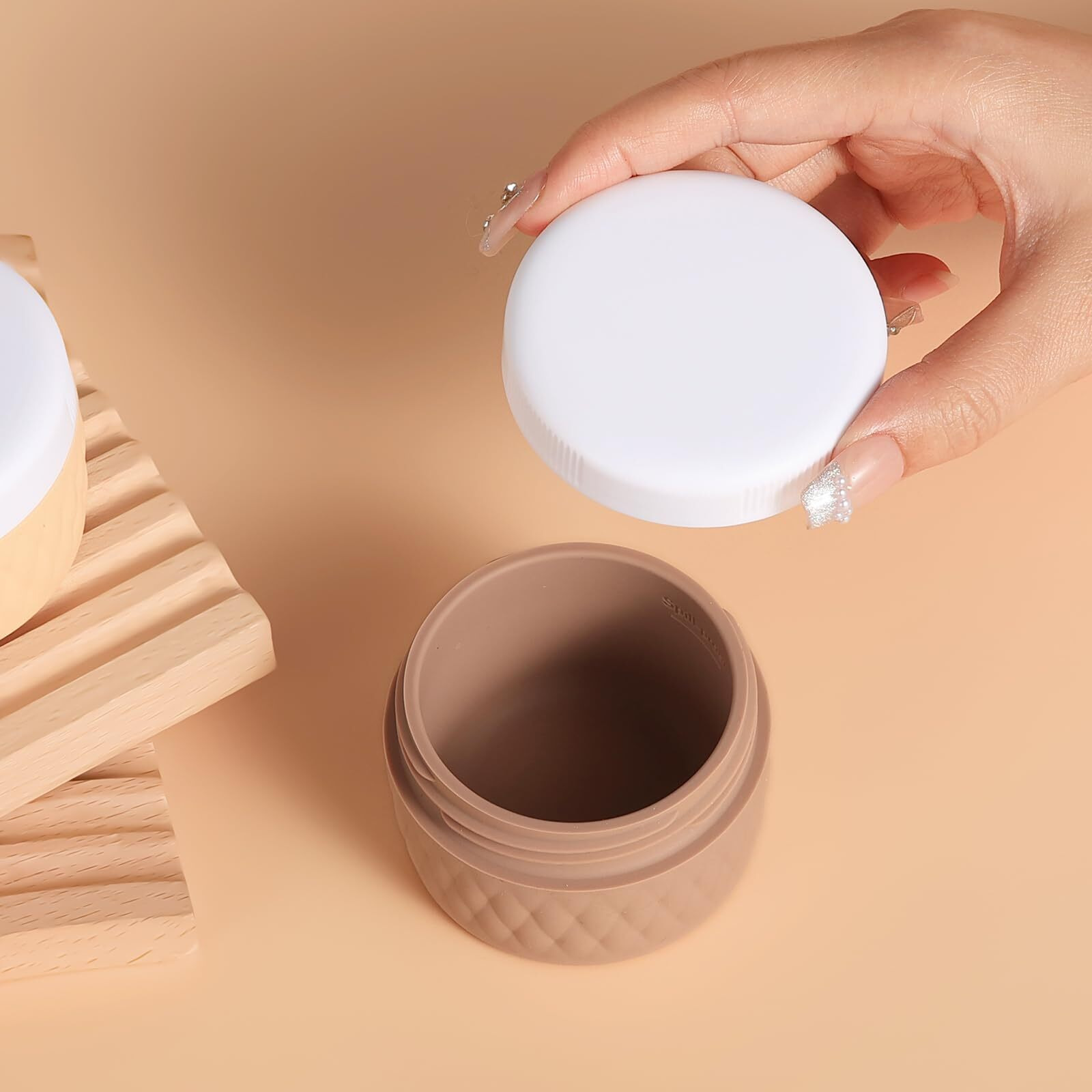 Kuangre Travel Containers For Toiletries, Silicone Cream Jars Bpa-Free, Tsa Approved 2Oz Travel Size Containers, Leak-Proof Silicone Jars With Lid For Cosmetic Face Hand Body Cream (4 Pack)