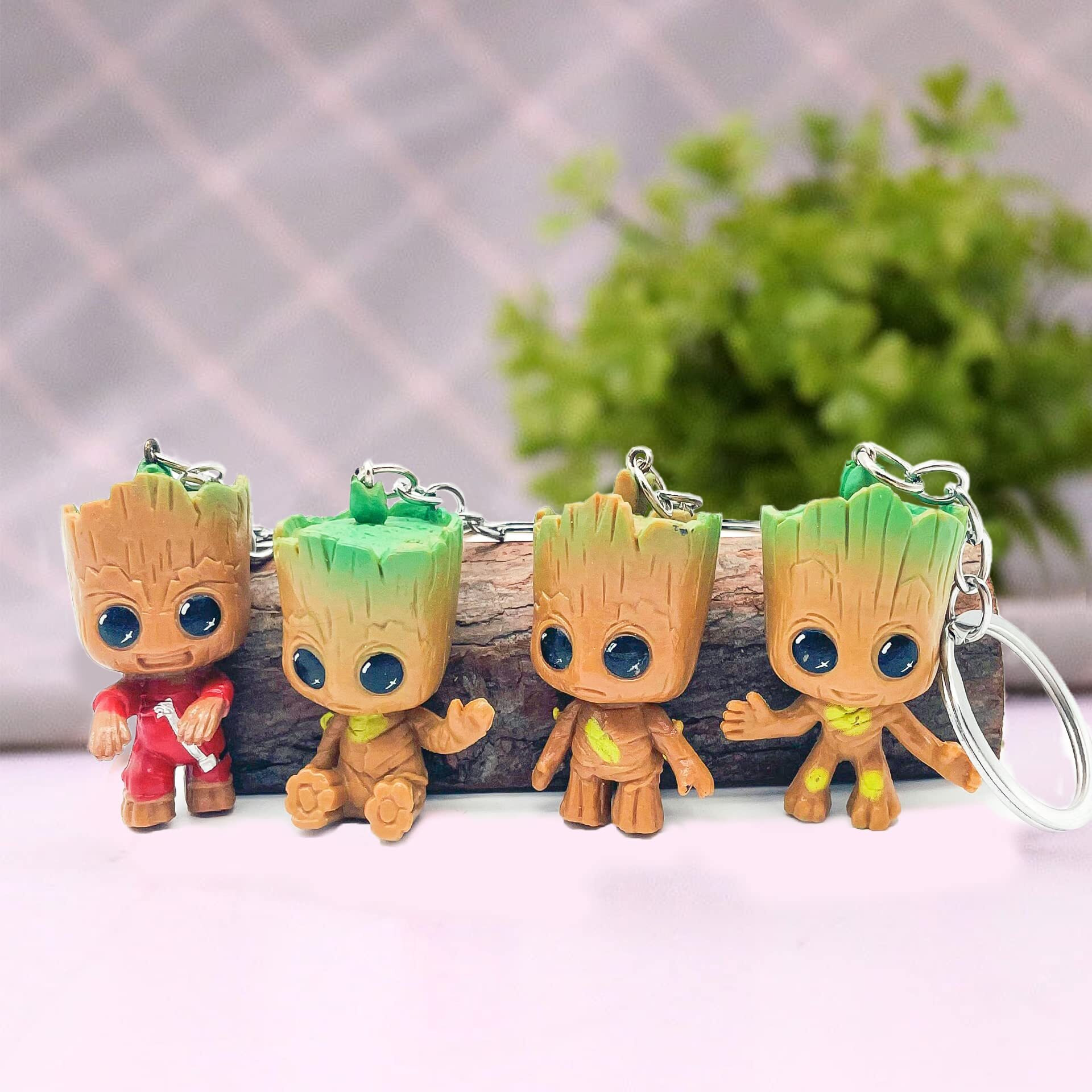 Vnfly 4-Pack Cute Keychain Lovely Animal Characters, Mini Figure Collection Playset, Plant Pot Decoration, Cake Topper Decoration