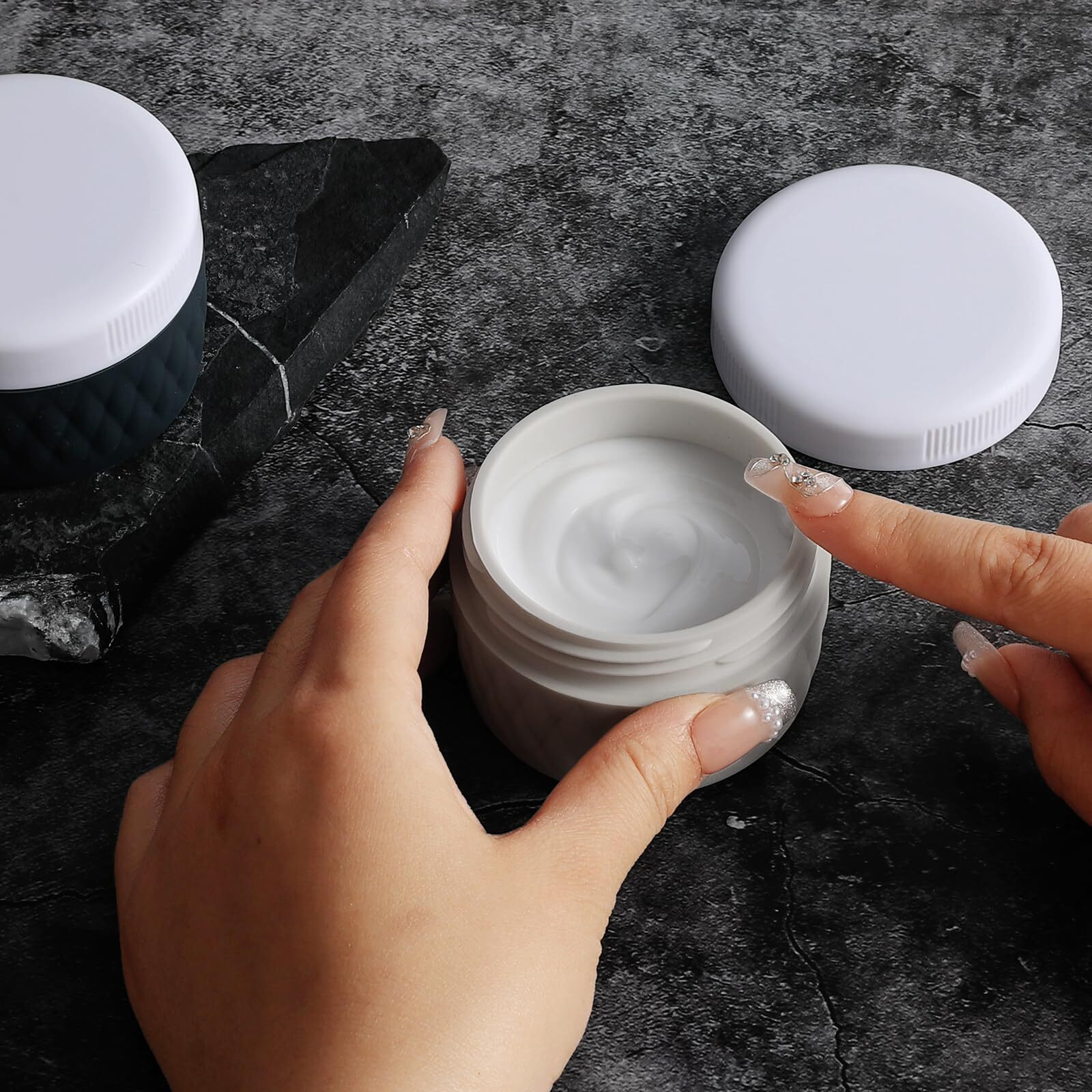 Kuangre Travel Containers For Toiletries, Silicone Cream Jars Bpa-Free, Tsa Approved 2Oz Travel Size Containers, Leak-Proof Silicone Jars With Lid For Cosmetic Face Hand Body Cream (4 Pack)