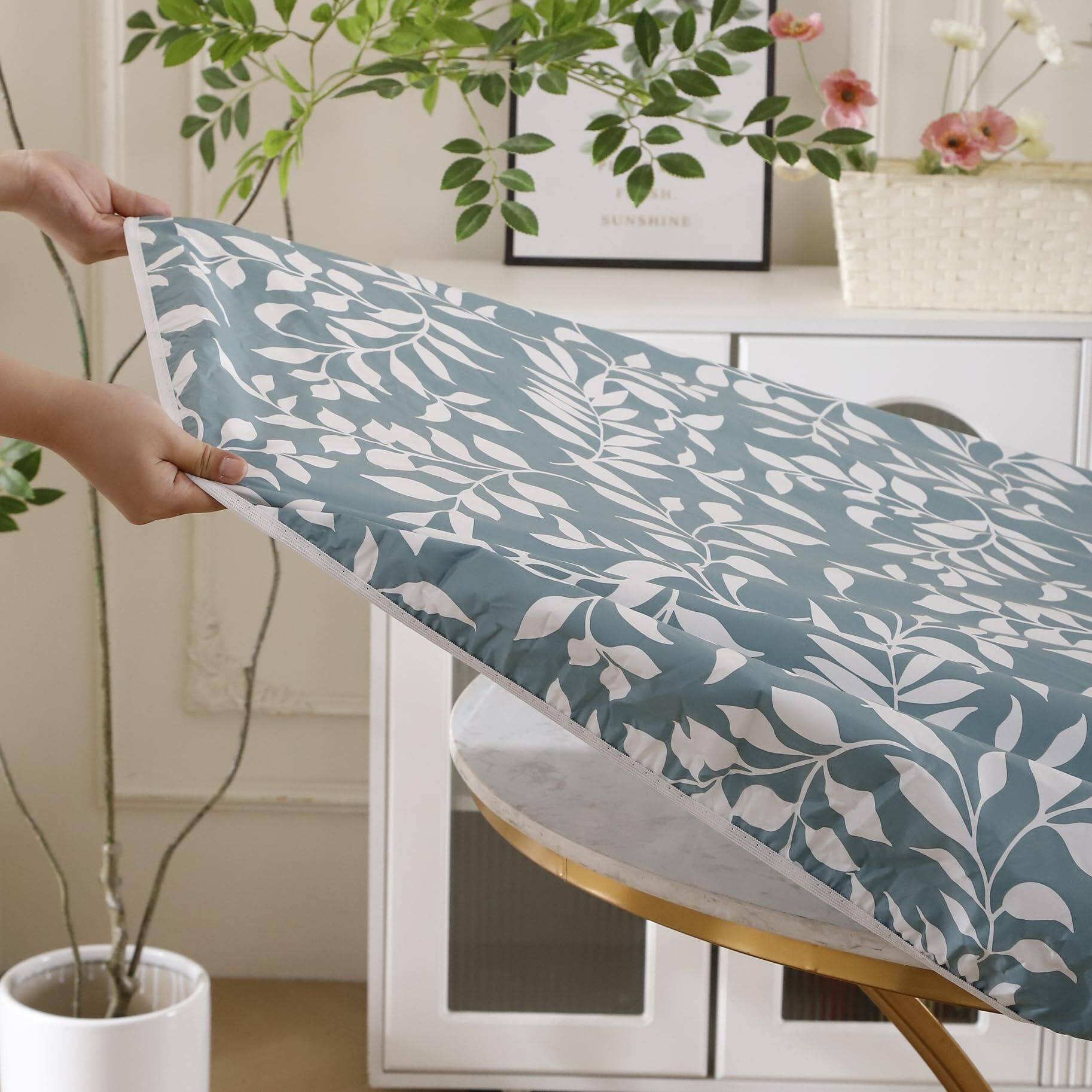 Round Vinyl Fitted Tablecloth With Flannel Backing Elastic Edge Design Table Cover Waterproof Oil-Proof Pvc Table Cloth Stain-Resistant Best For 45""-56"" Round