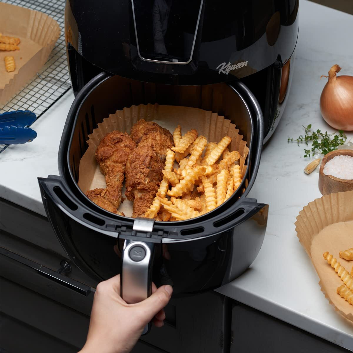 Gusto [8 Inch - 125 Count] Square Air Fryer Liners Disposable - Non-Stick, Oil & Water Resistant Parchment Paper - Fits 5-8 Qt Square Air Fryers, Ovens & More (Formerly Comfy Package)